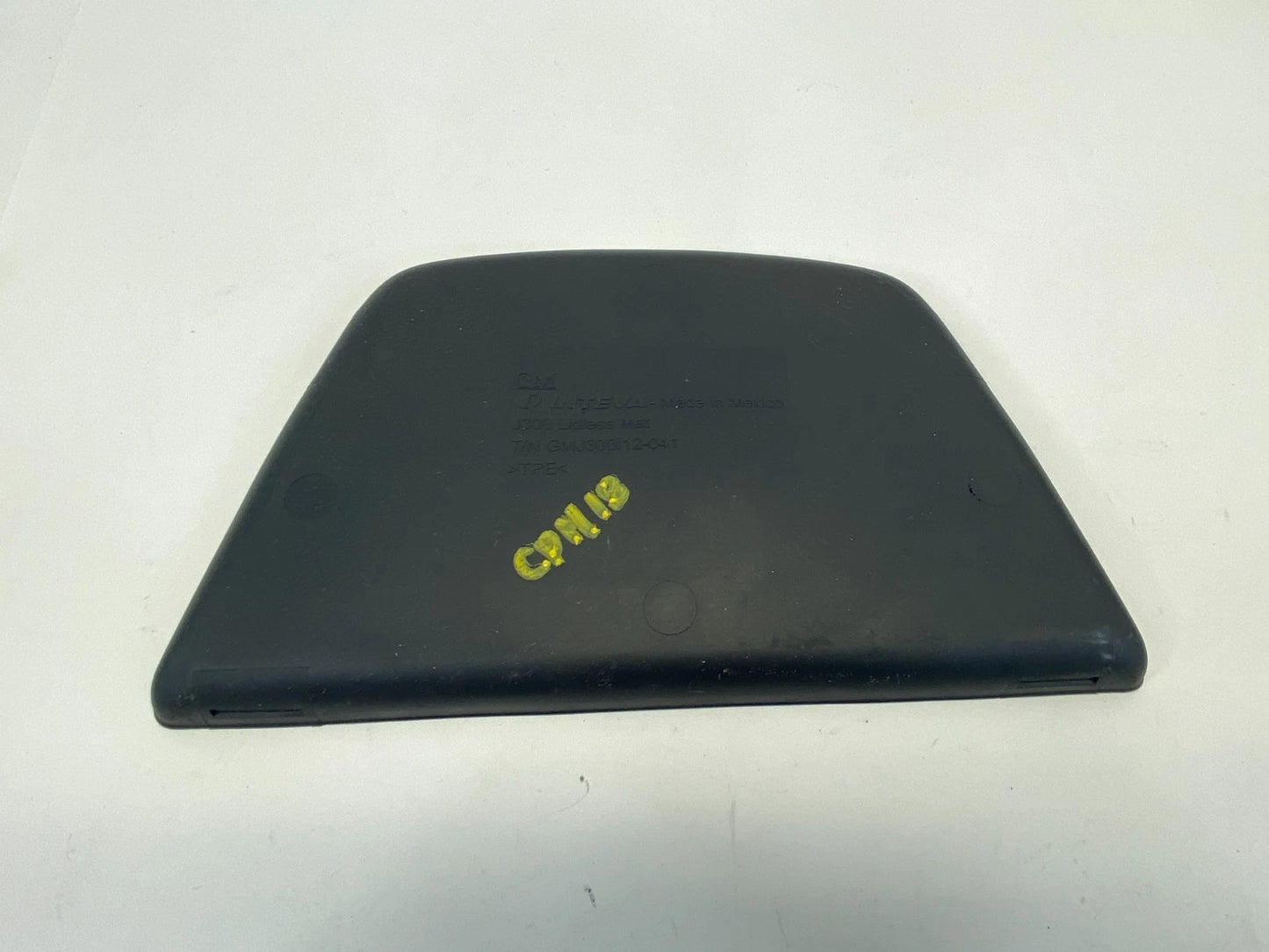 2011-2015 CHEVROLET CRUZE CENTER CONSOLE STORAGE COVER MAT LID GMJ300L12041