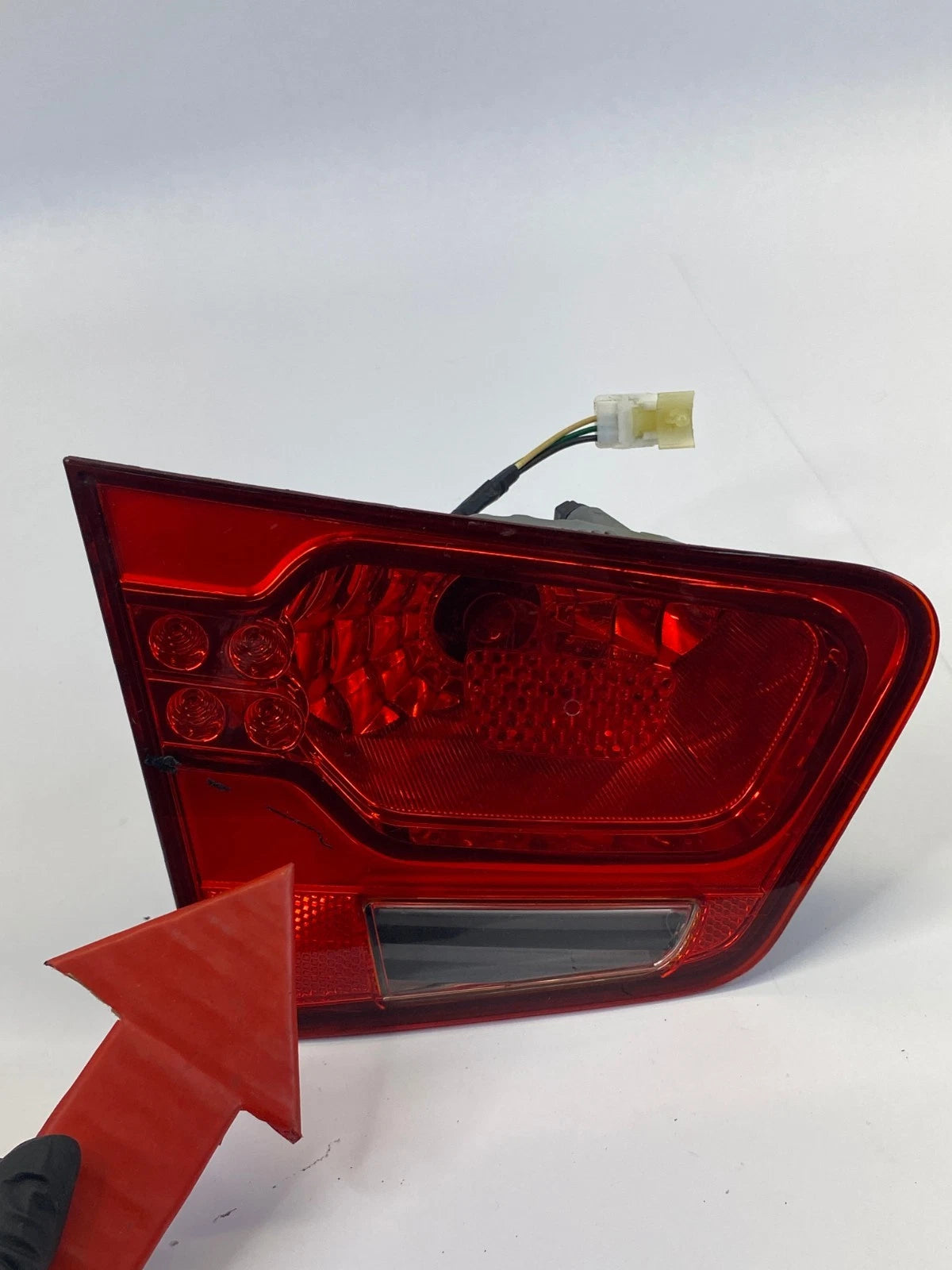 2010-2013 KIA FORTE SEDAN REAR LEFT INNER TAILLIGHT TRUNK LID MOUNTED LAMP OEM