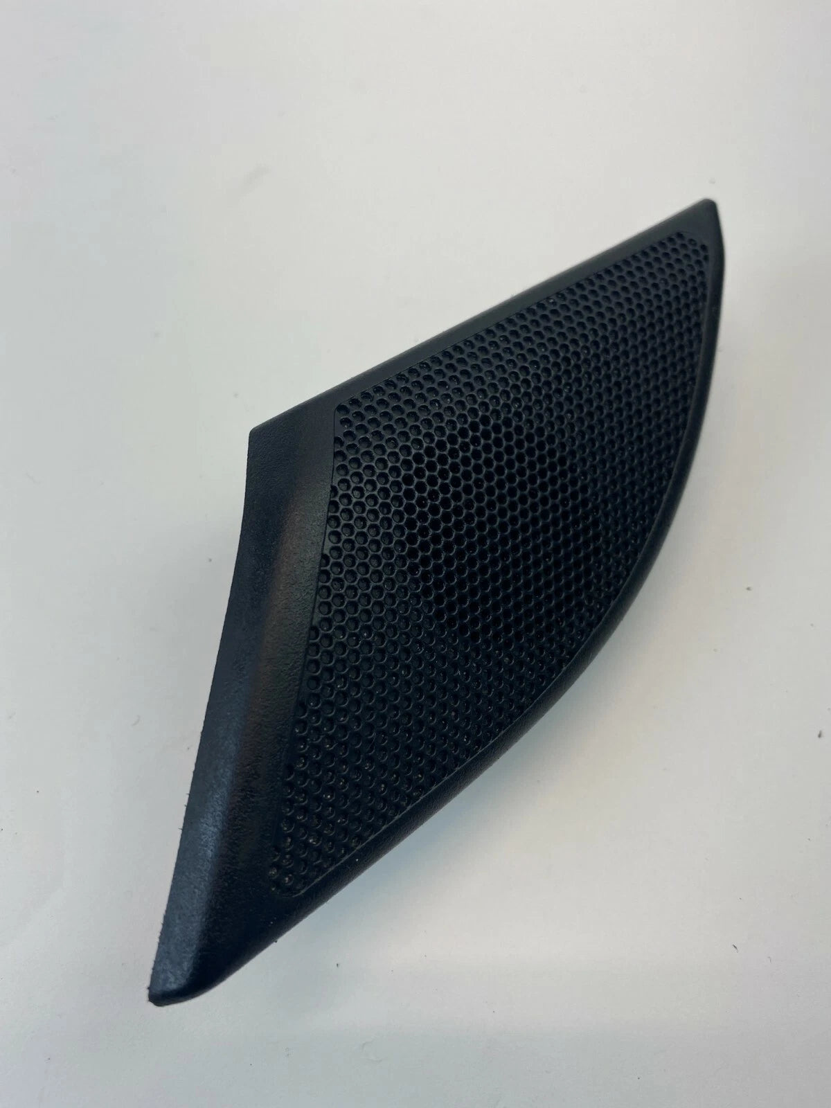 08-10 SATURN VUE FRONT RIGHT PASSENGER DOOR TWEETER W COVER GRILLE TRIM 96673603