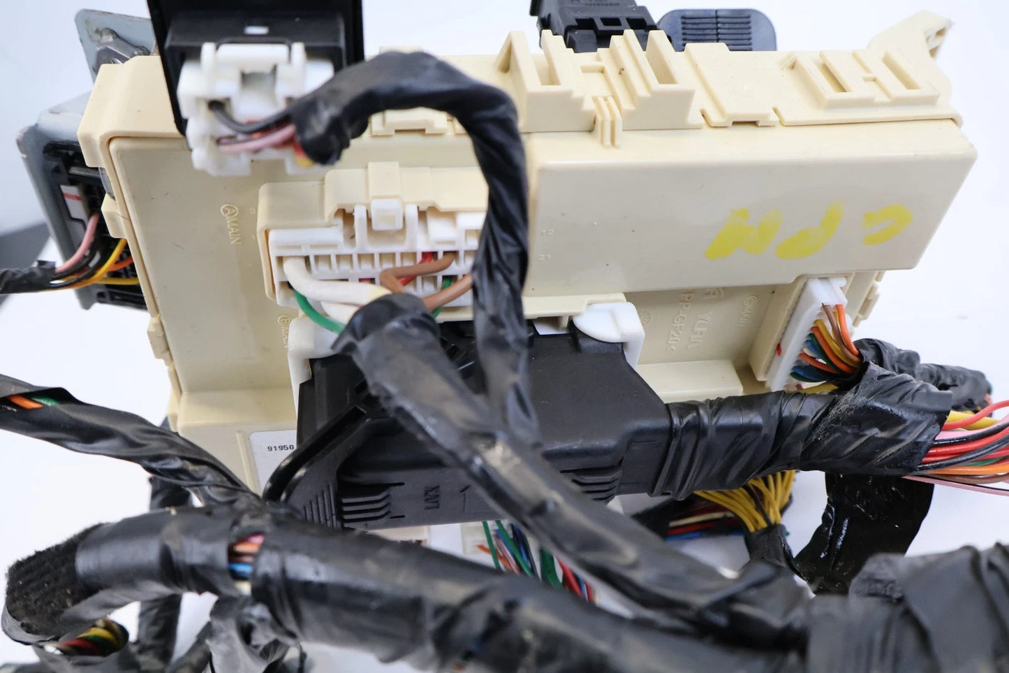 2011-2014 HYUNDAI ACCENT 1.6L INTERIOR FUSE BOX JUNCTION BLOCK 91950-1R543