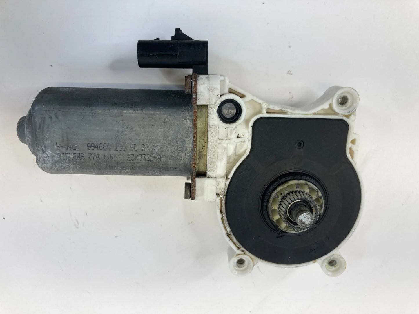 2005-2008 DODGE MAGNUM FRONT LEFT SIDE DOOR WINDOW MOTOR ASSEMBLY 0536009901
