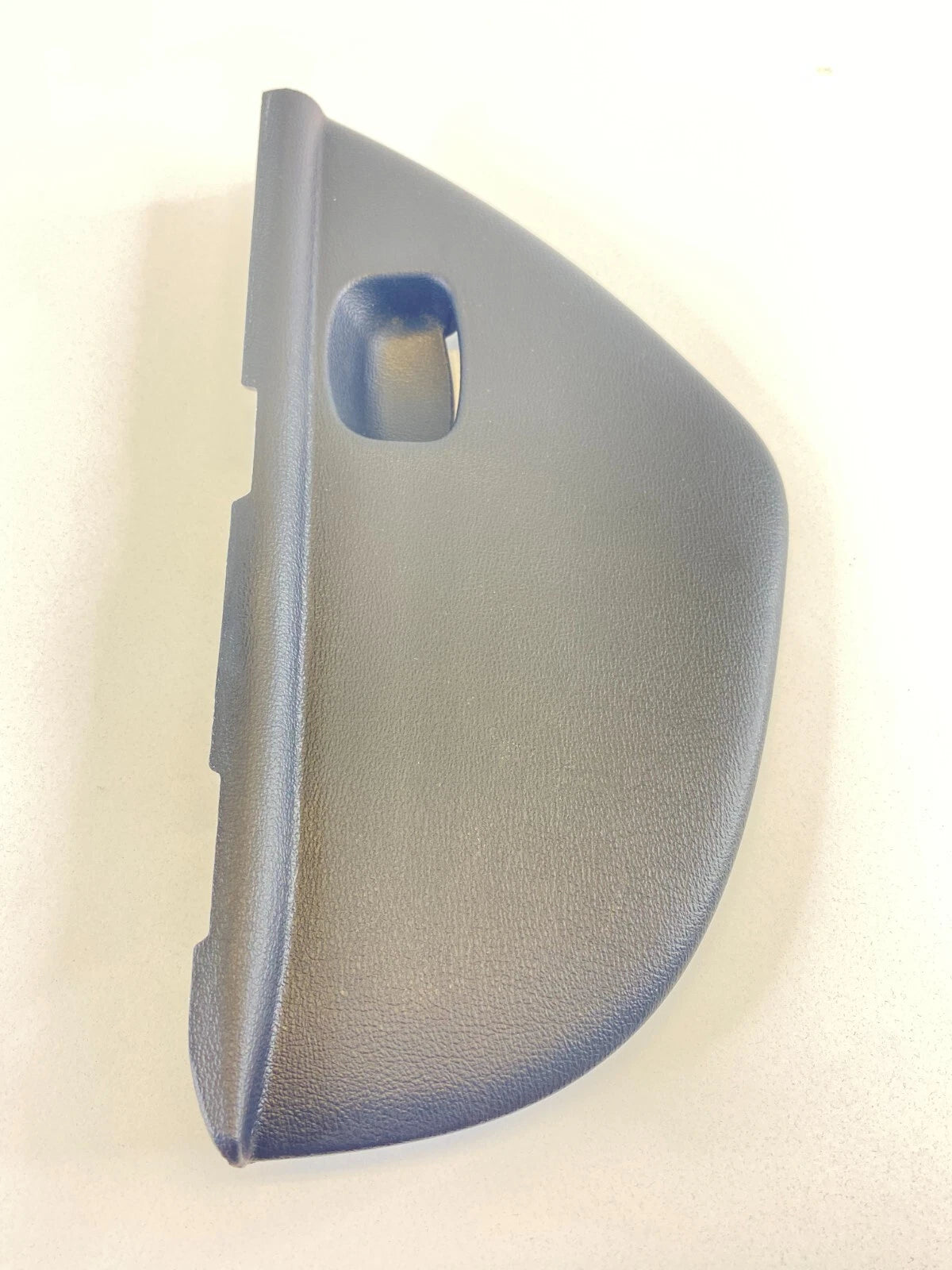 2006-2010 HYUNDAI ELANTRA SEDAN DASH RIGHT SIDE END CAP COVER 84718-2H000 OEM
