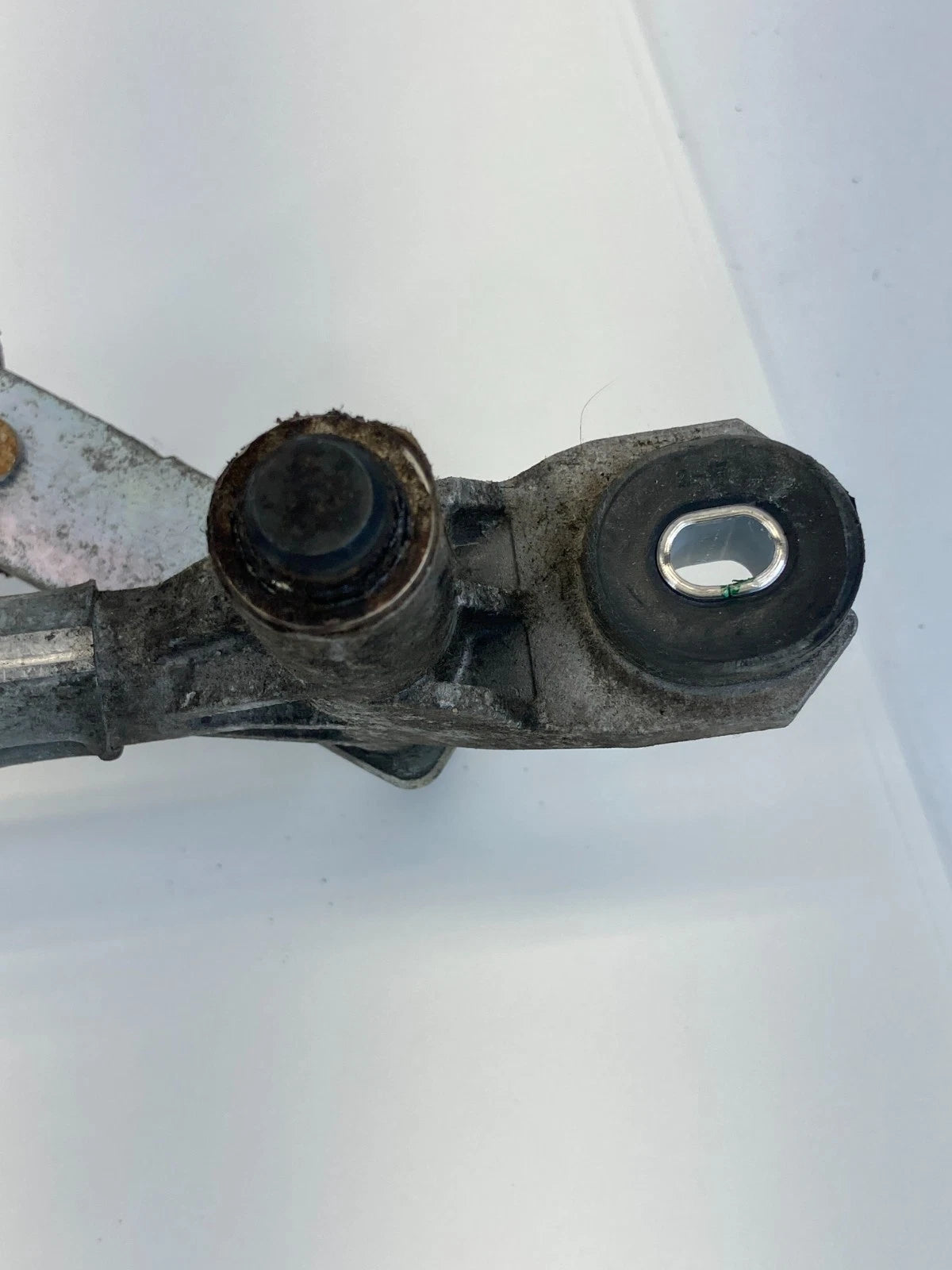 2012-2015 CHEVROLET CAPTIVA SPORT FRONT WIPER MOTOR LINKAGE MODULE OEM 20829042