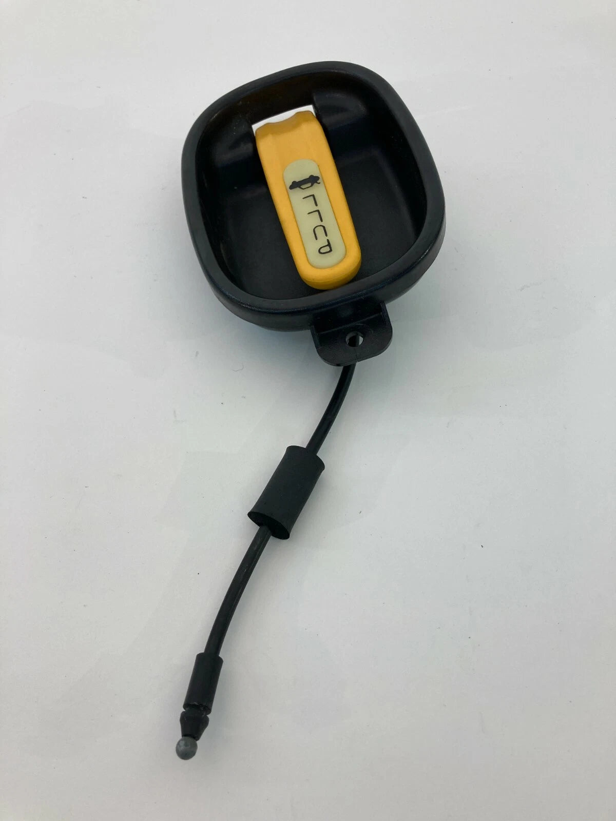 02-05 HYUNDAI SONATA REAR TRUNK INTERIOR EMERGENCY RELEASE HANDLE 812212D000 OEM