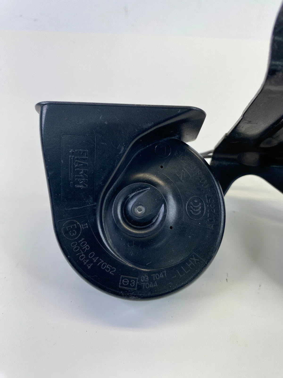 2016-2019 FORD INTERCEPTOR UTILITY LEVEL 2 DUAL NOTE HORN & MOUNTING BRACKET OEM