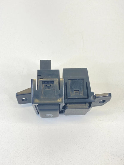 2012 13 14 15 16 17 18 2019 NISSAN VERSA TRACTION CONTROL BUTTON SWITCH W/ TRIM