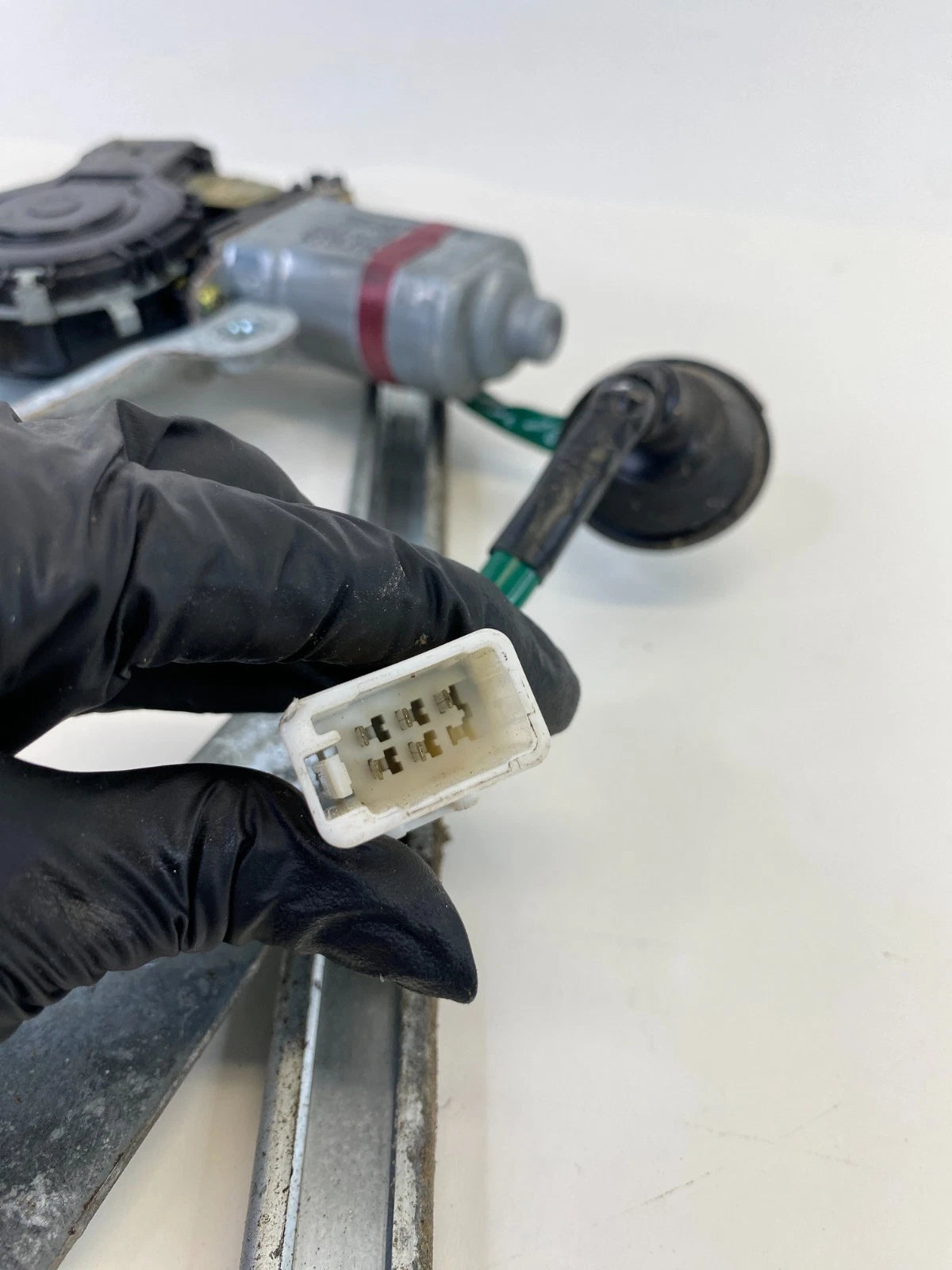 1998-2005 LEXUS GS300 FRONT RIGHT SIDE DOOR WINDOW MOTOR REGULATOR 85710-30340