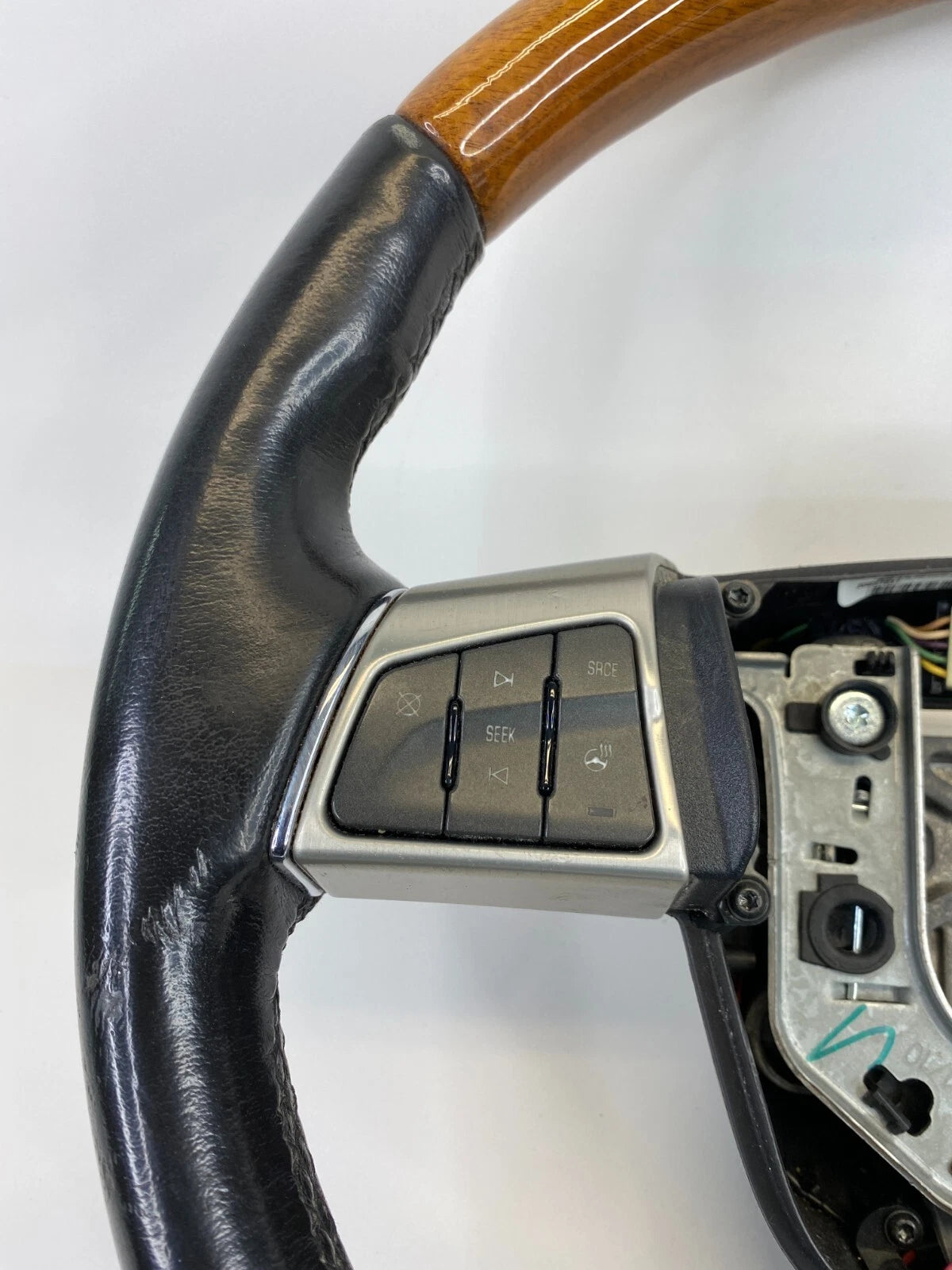 2011 CADILLAC STS SEDAN STEERING WHEEL W/ CRUISE CONTROL RADIO SWITCHES 20857831