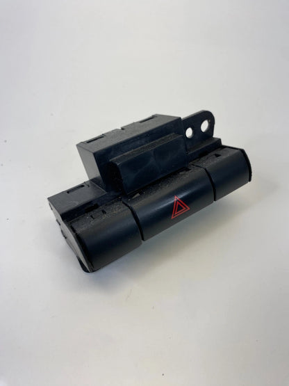 2009 2010 CHRYSLER 300 HAZARD WARNING LIGHT CONTROL SWITCH 68025900AA OEM