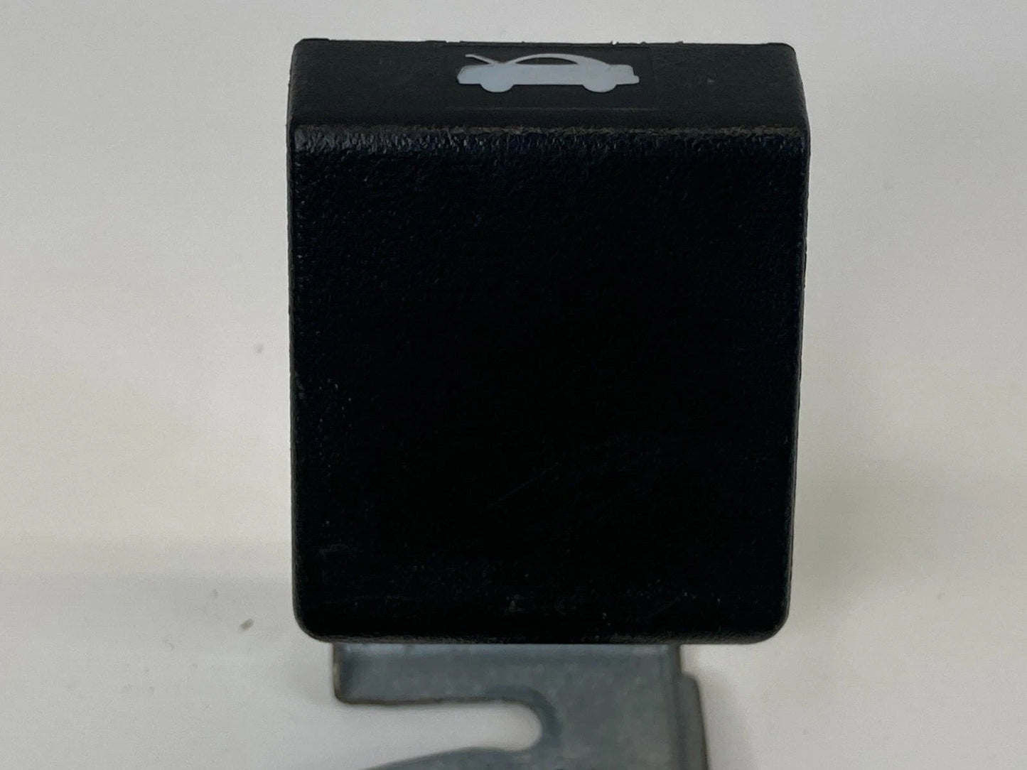 2004 05 06 07 08 09 10 11 2012 CHEVROLET COLORADO GMC CANYON HOOD RELEASE HANDLE