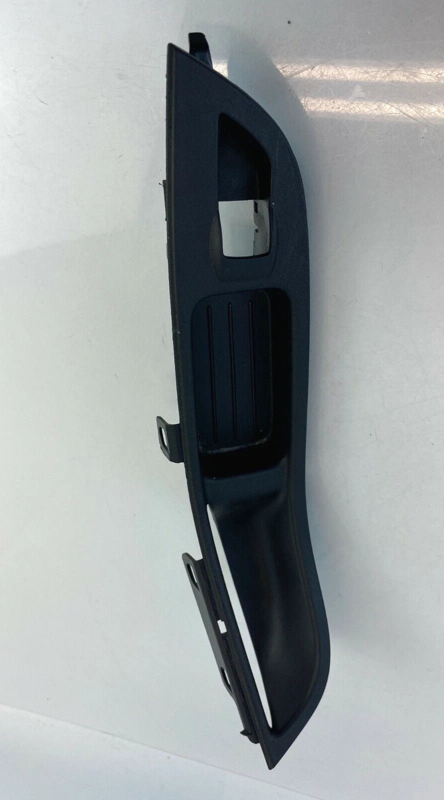 2012-2018 FORD FOCUS FRONT RIGHT DOOR WINDOW SWITCH COVER BEZEL BM51-240A4A OEM