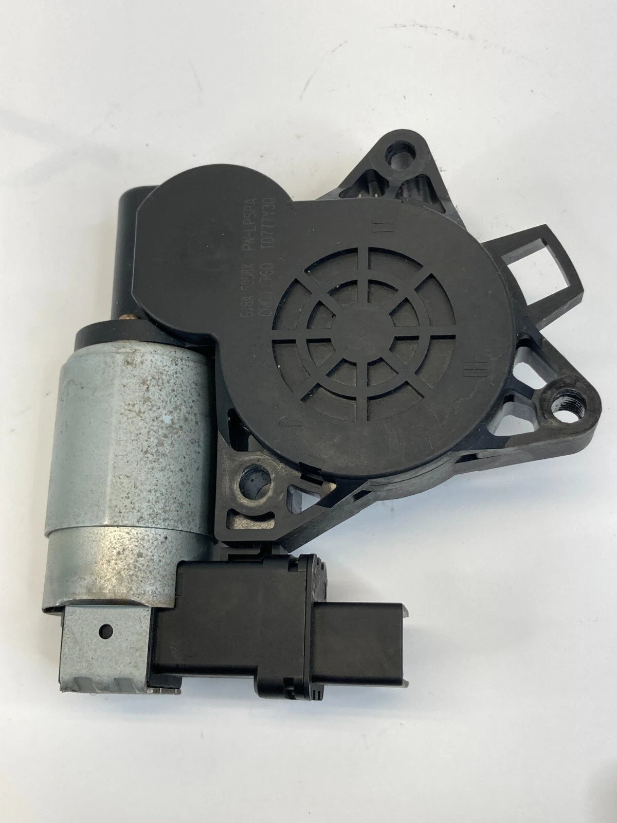 2006-2008 MAZDA 6 MAZDA6 FRONT LEFT SIDE DOOR POWER WINDOW MOTOR GJ6A5958X OEM