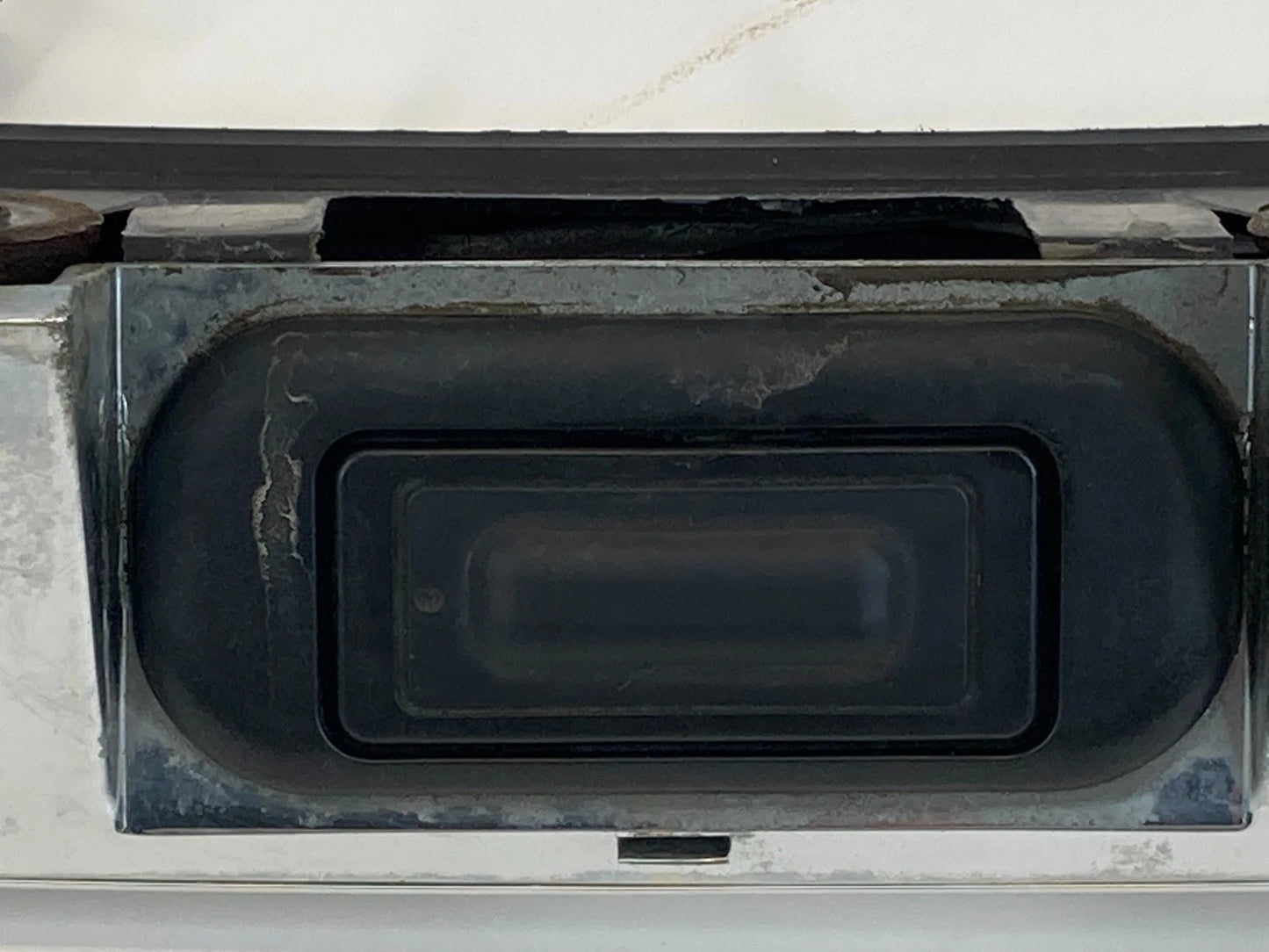 2010-2015 CHEVY EQUINOX LIFTGATE CHROME APPLIQUE MOLDING W/O CAMERA 22869810 OEM