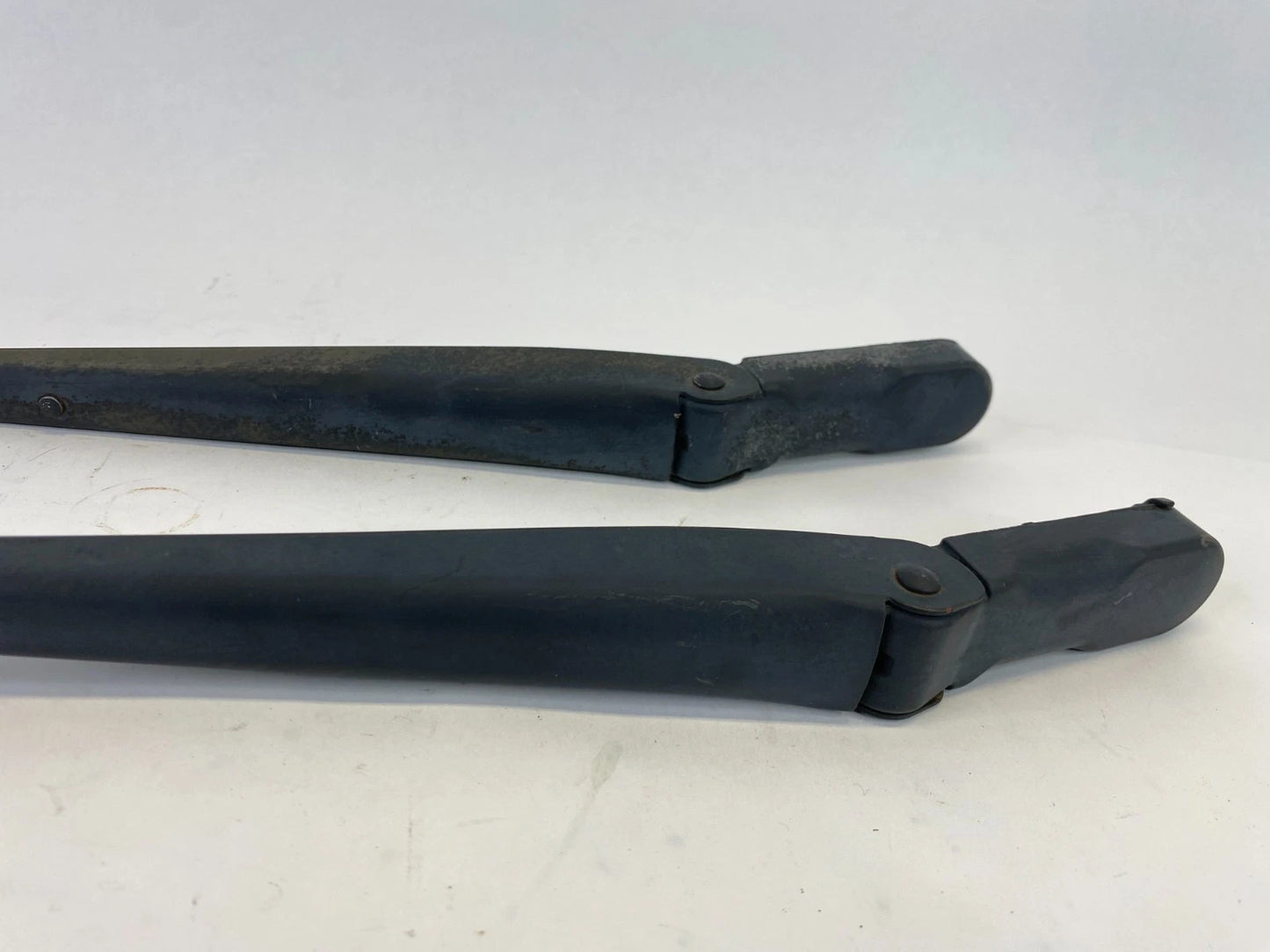 2002-2010 FORD EXPLORER FRONT LEFT & RIGHT WINDSHIELD WIPER ARM SET OEM