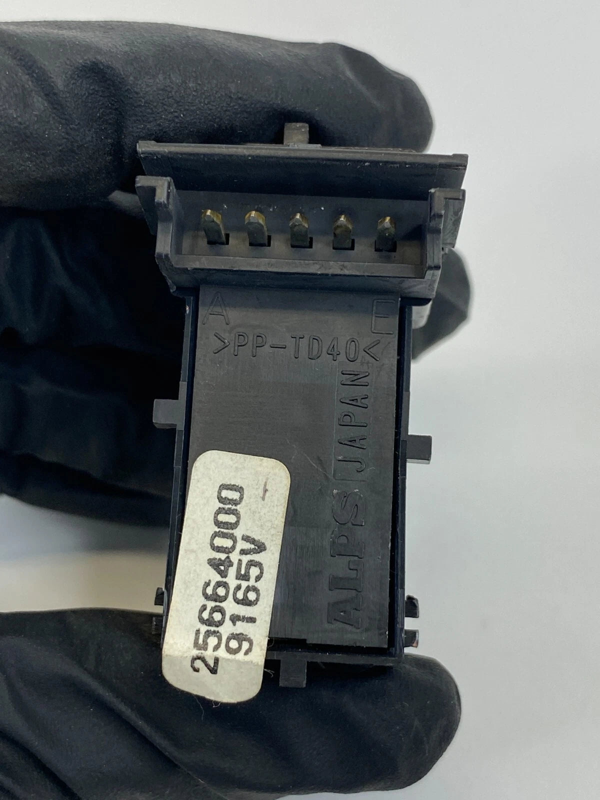 2000-2005 CADILLAC DEVILLE DOOR LOCK SWITCH BUTTON CONTROL 25664000 OEM