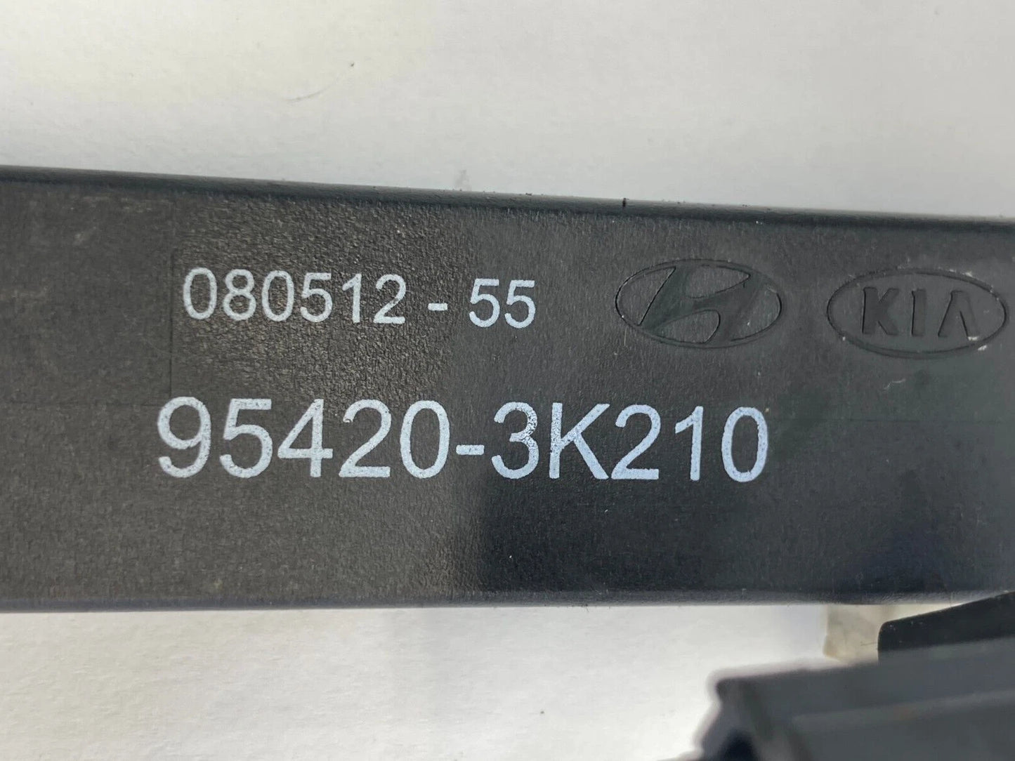 11-14 HYUNDAI SONATA REAR BUMPER KEYLESS ENTRY ANTENNA MODULE 954203K200 OEM