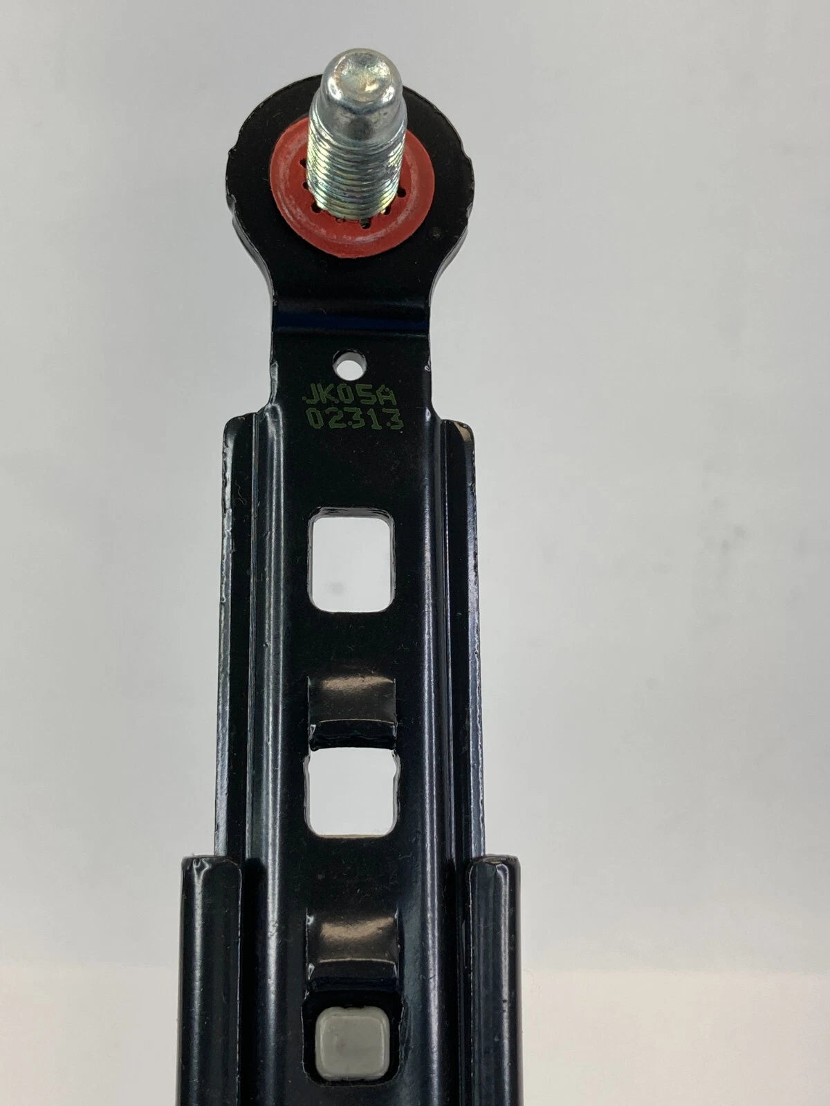 2011-2016 HYUNDAI ELANTRA FRONT RIGHT PASSENGER SIDE SEAT BELT HEIGHT ADJUSTER