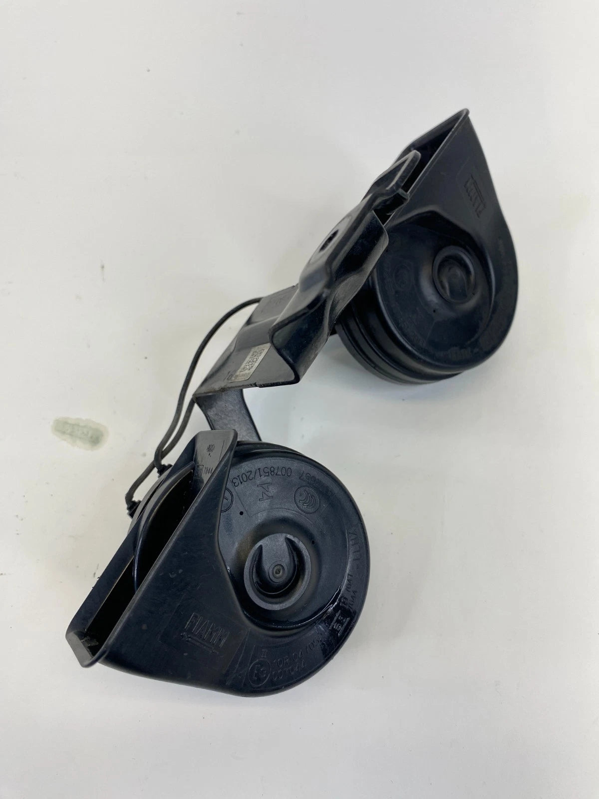 2016-2019 FORD INTERCEPTOR UTILITY LEVEL 2 DUAL NOTE HORN & MOUNTING BRACKET OEM