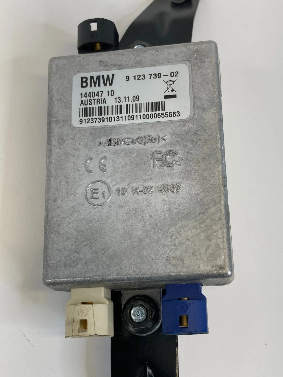 2009 2010 BMW 535i xDrive Radio Antenna Signal Amplifier Control Unit 912373902