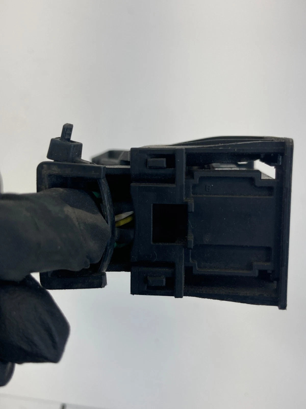 2014 2015 Kia Optima 2.4L L4 A/T ABS Anti Lock Brake Pump Plug Connector OEM