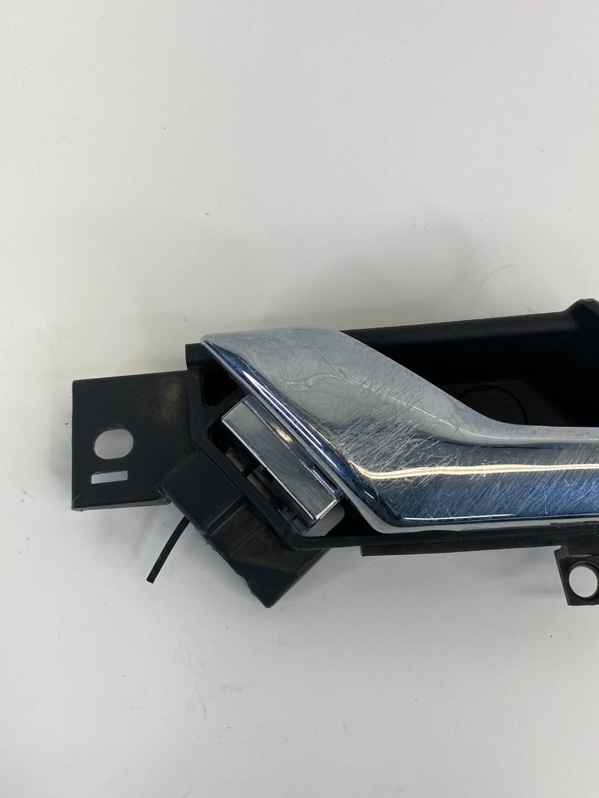 12-15 CHEVROLET CAPTIVA SPORT FRONT OR REAR LEFT INTERIOR DOOR HANDLE 96660863