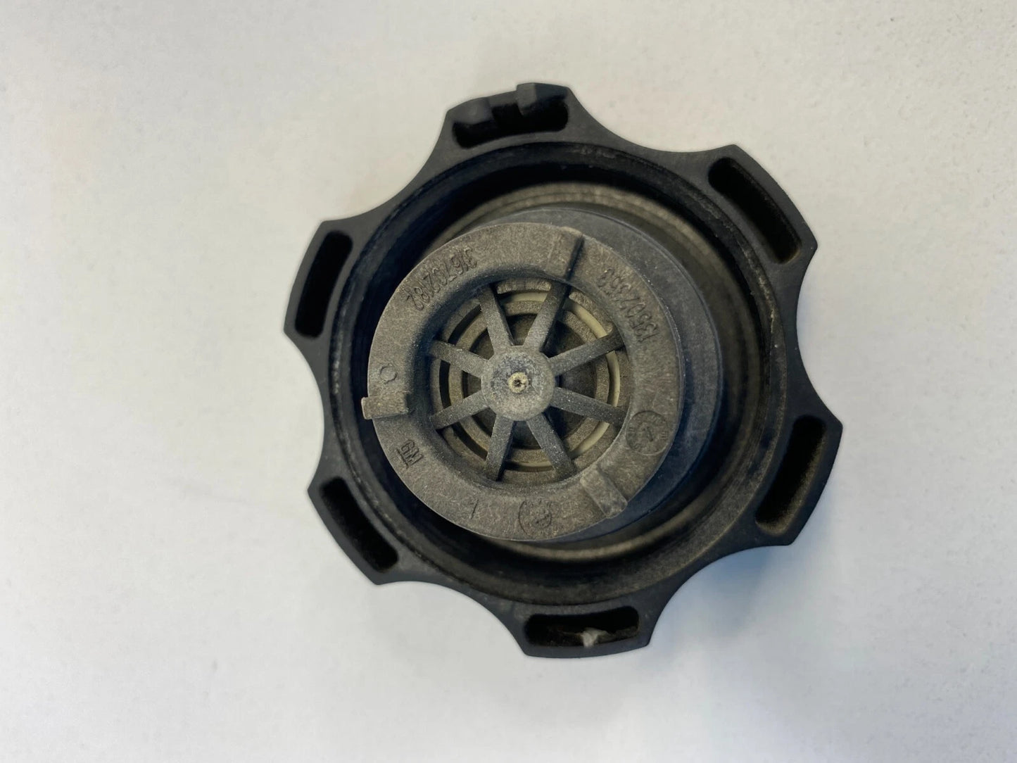 2013-2024 CHEVROLET MALIBU RADIATOR COOLANT OVERFLOW TANK CAP LID 316702182 OEM
