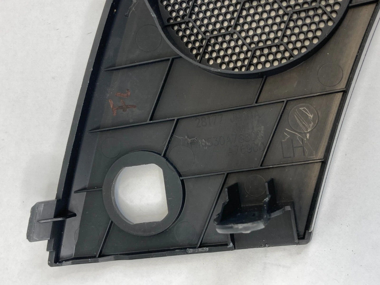 2011-2013 NISSAN ROGUE FRONT LEFT SIDE SPEAKER GRILLE COVER TRIM 28177-JM10A OEM