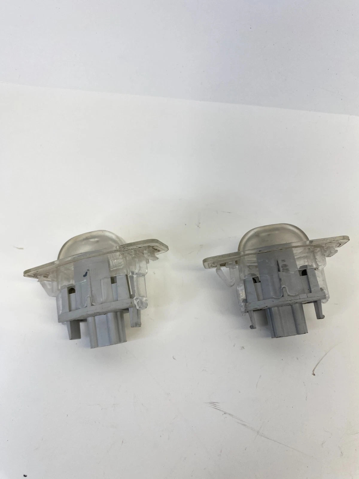 2003-2008 HONDA PILOT REAR LICENSE PLATE LIGHT LAMP LENS HOUSING SET OEM