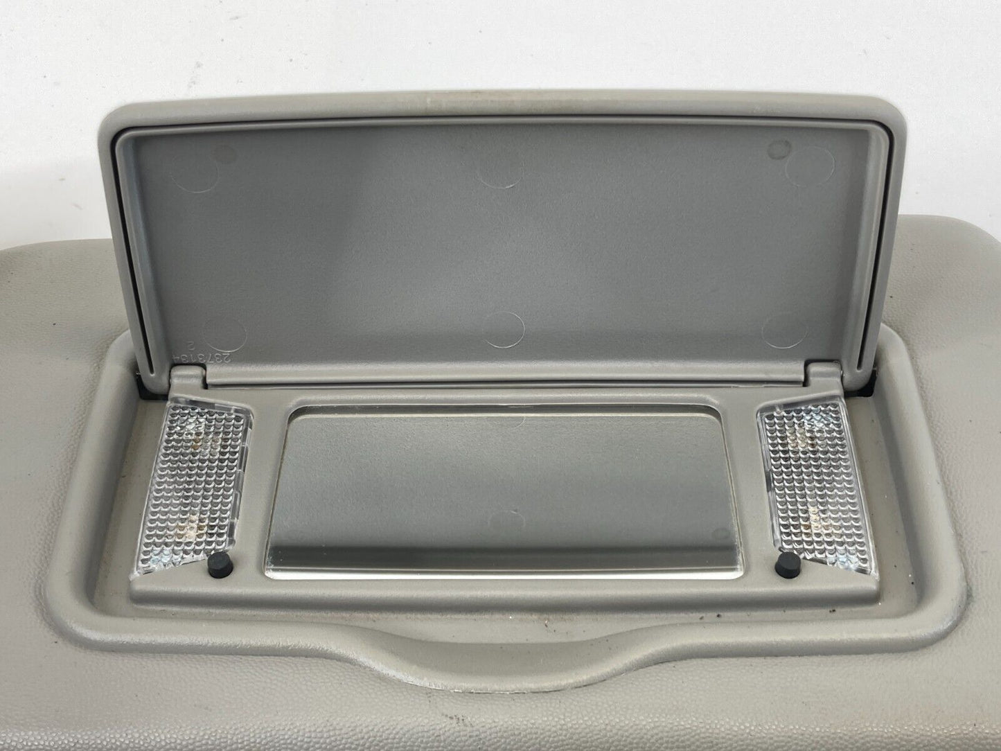 2004-2009 Cadillac SRX Roof Left Sunvisor Sun Visor Shade w/ Lamps Assembly OEM