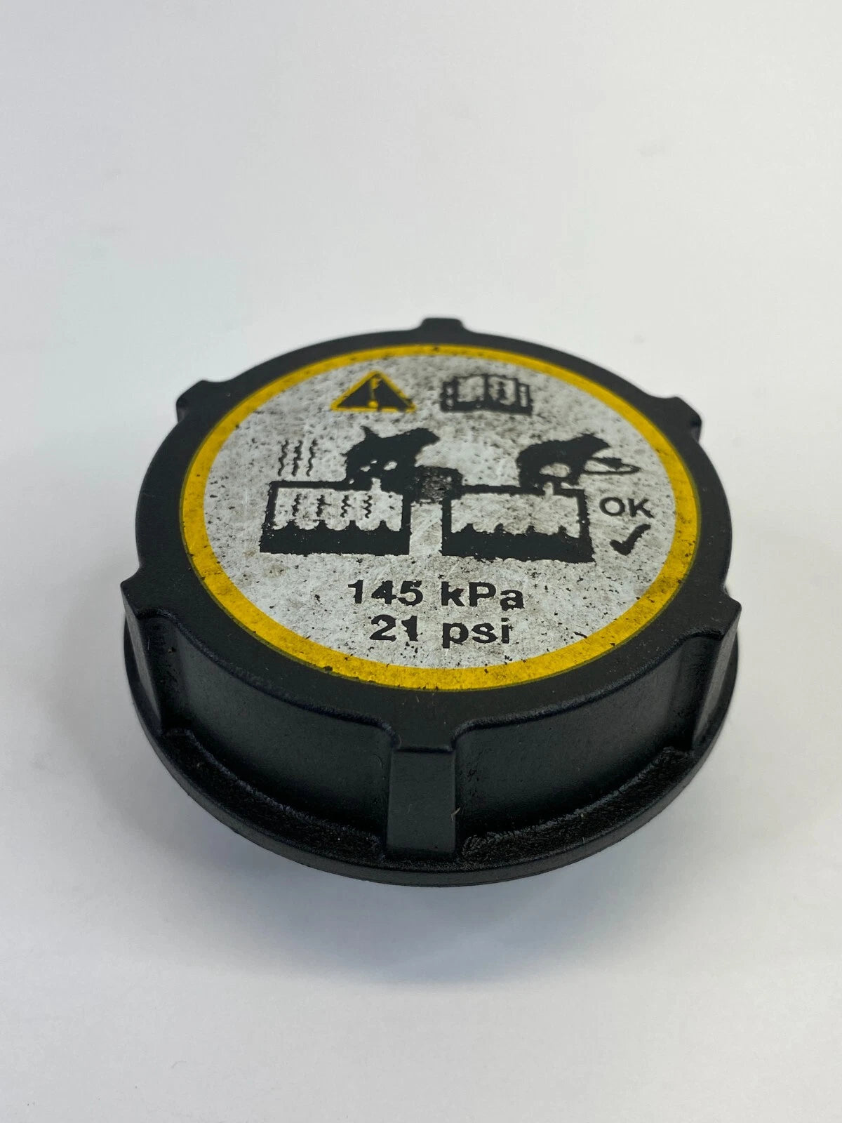 2013-2018 FORD ESCAPE 1.6L RADIATOR COOLANT OVERFLOW RESERVOIR TANK CAP COVER