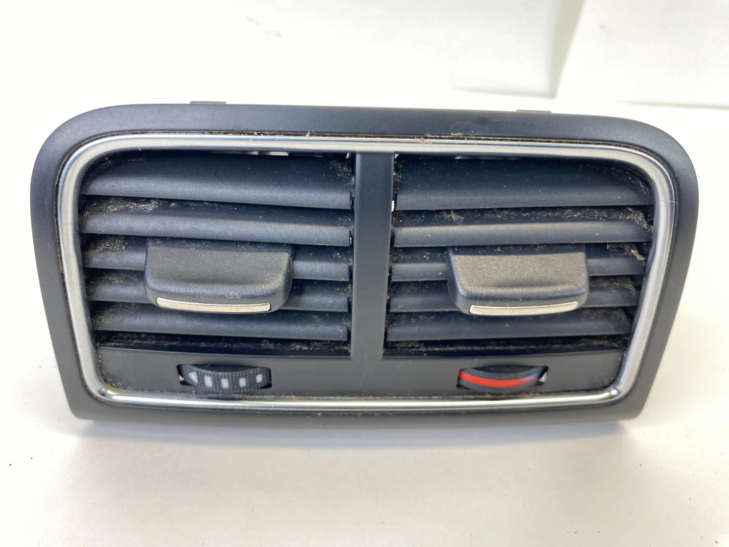 2009-2017 AUDI A5 QUATTRO REAR CENTER CONSOLE A/C AIR VENT 8K0-819-203-E OEM