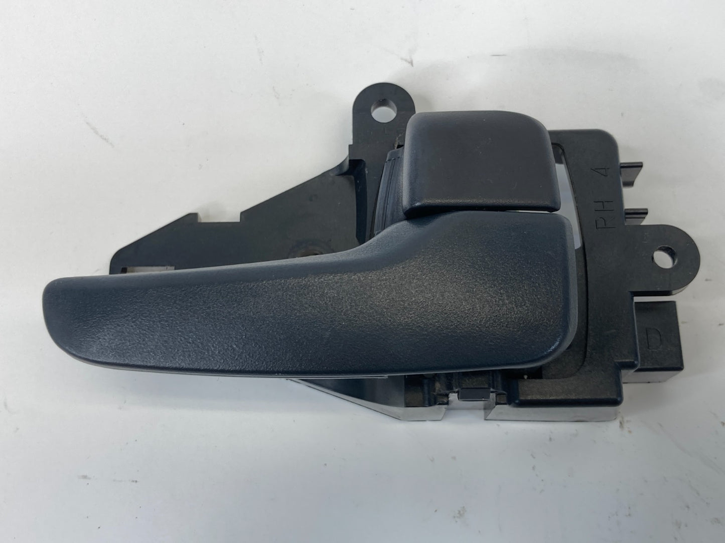 2008-2017 Mitsubishi Lancer Front Right Passenger Inner Door Handle MN105360