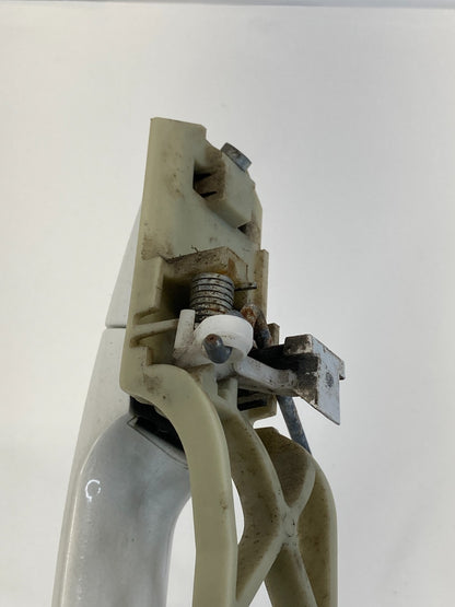 05-10 Pontiac G6 Rear Right Side Exterior Door Handle Assembly 8554 White OEM