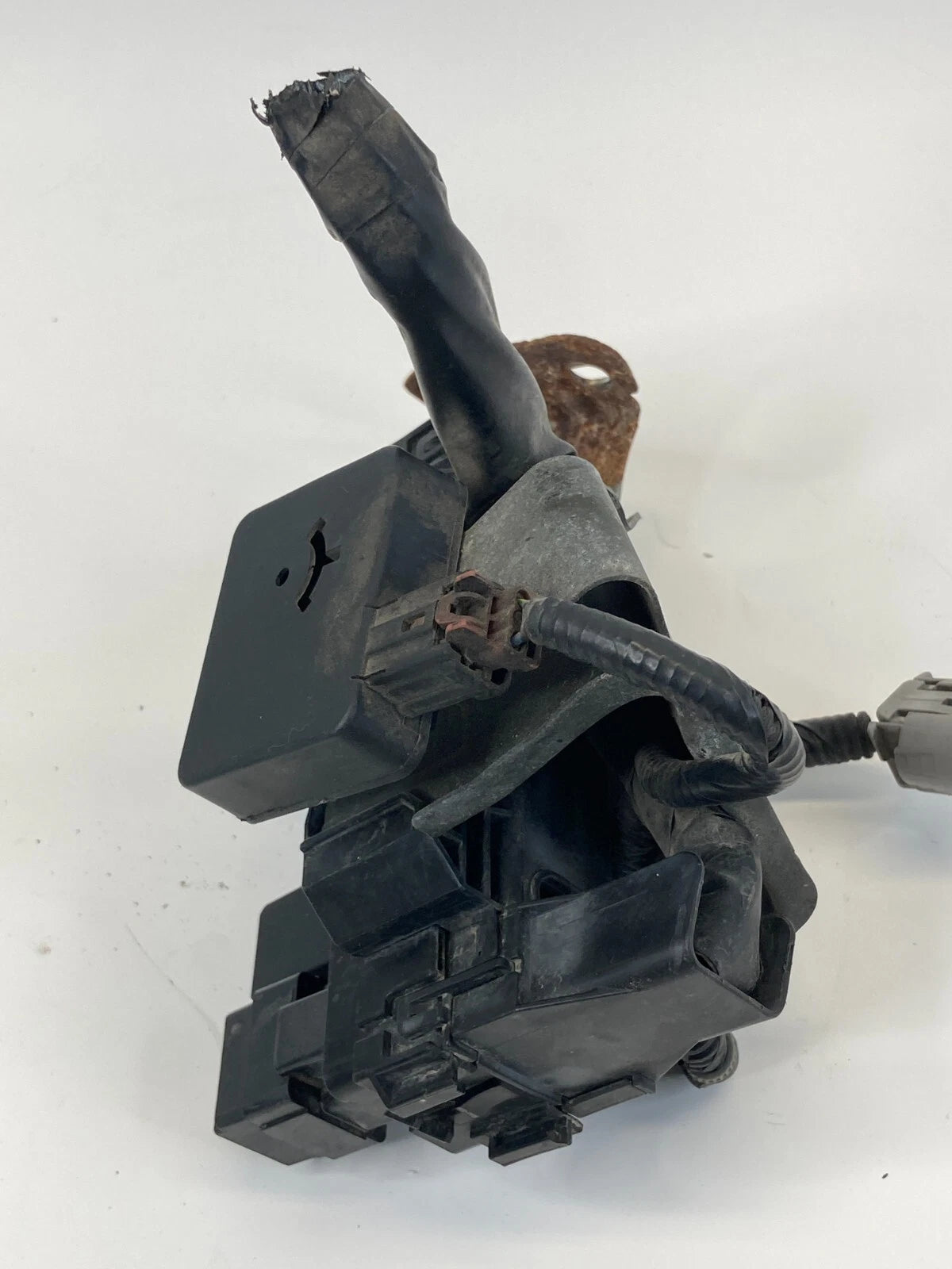2006-2010 INFINITI M35 3.5L V6 A/T ENGINE COMPARTMENT FUSE RELAY BOX OEM