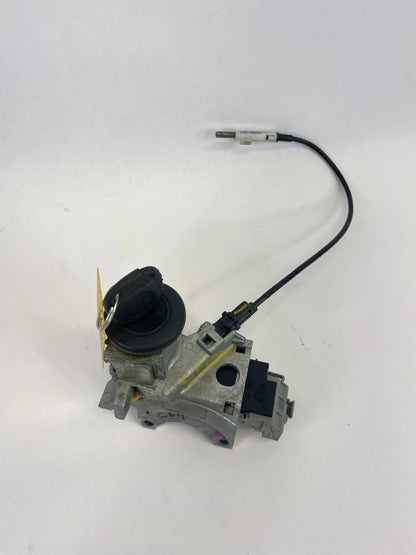 2000-2006 CHEVROLET TAHOE AT IGNITION SWITCH LOCK CYLINDER W KEY 26070075