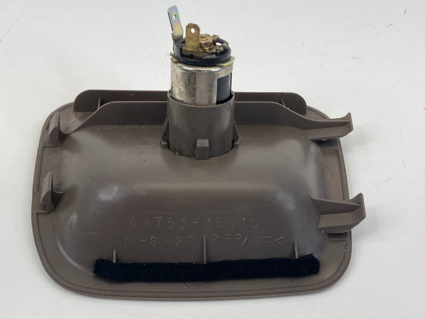 1996-2002 TOYOTA 4RUNNER REAR TRUNK CARGO POWER SUPPLY OUTLET 64753-35010 OEM