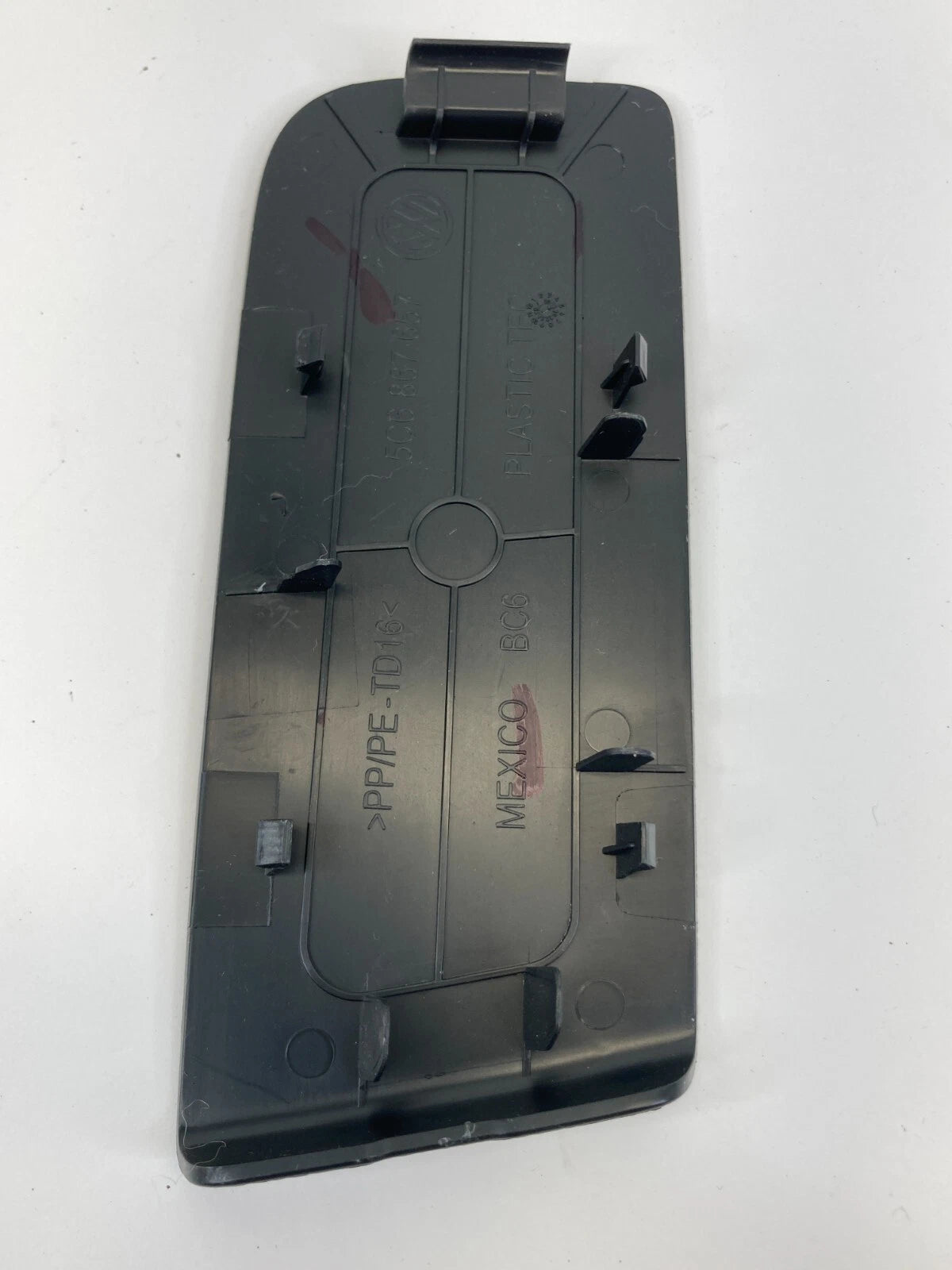 2011-2018 VOLKSWAGEN JETTA RL TAILLIGHT LAMP ACCESS COVER PANEL 5C6867657 OEM