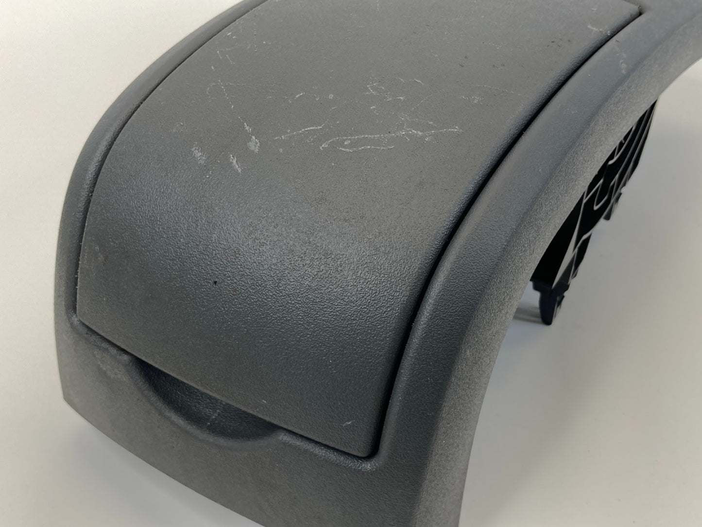 04 05 06 07 08 09 Toyota Prius Rear Center Console Cup Holder 1A8C1-025G OEM