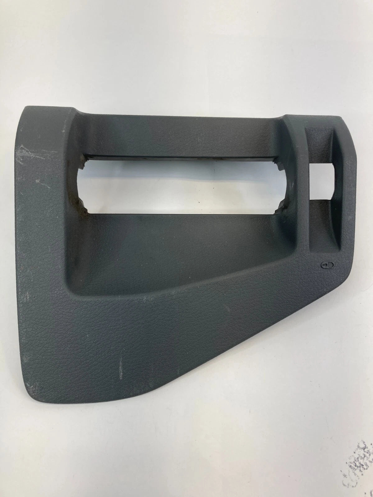 08-10 DODGE GRAND CARAVAN REAR RIGHT SLIDING DOOR INNER HANDLE BEZEL 1CU64TRMAD
