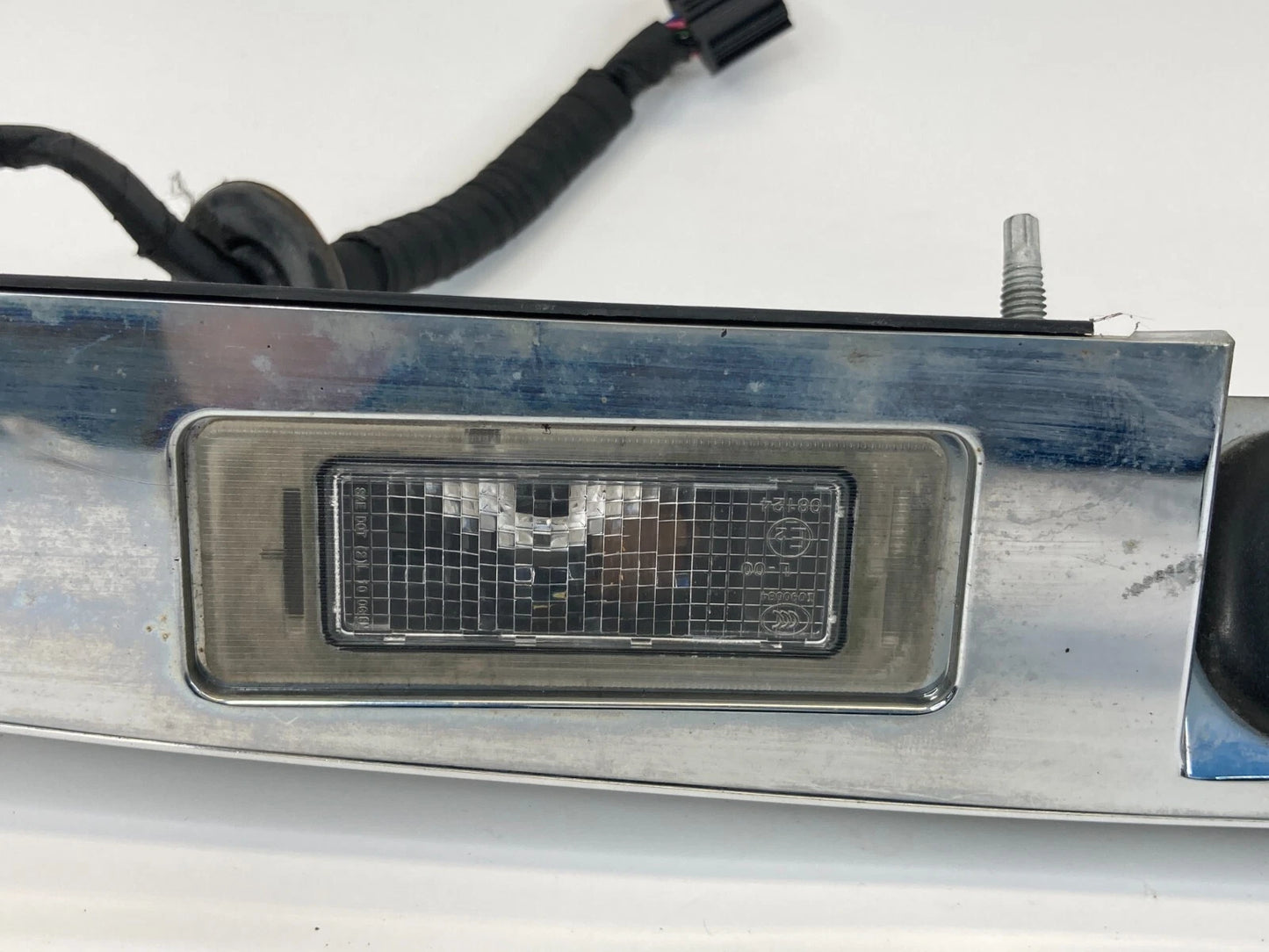 10-15 CHEVROLET EQUINOX LIFTGATE DECK LID CHROME APPLIQUE W CAMERA 23188127 OEM