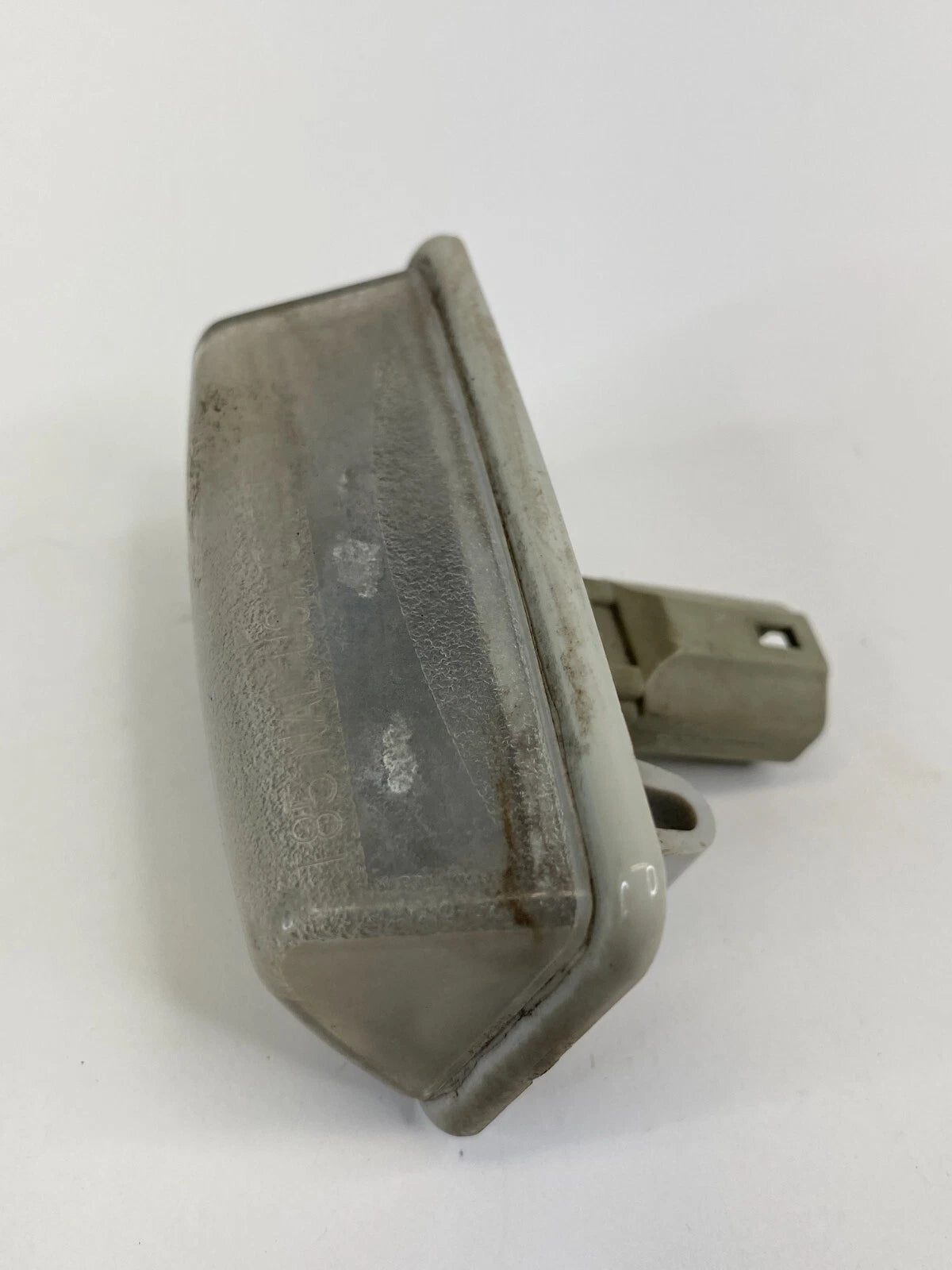 03 04 05 06 07 08 TOYOTA COROLLA REAR BACK TRUNK LICENSE PLATE LAMP LIGHT OEM