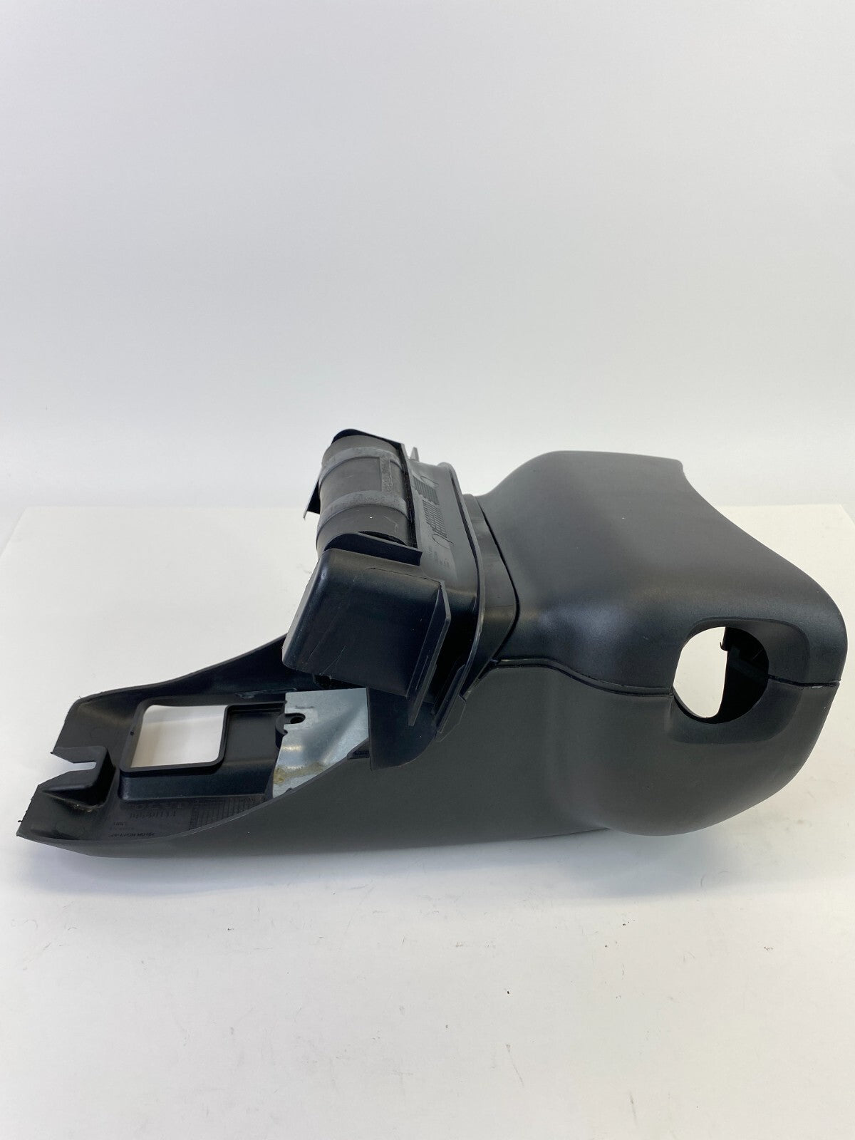 04-11 Volvo S40 Steering Column Upper & Lower Cover Trim Shroud 30680133 OEM