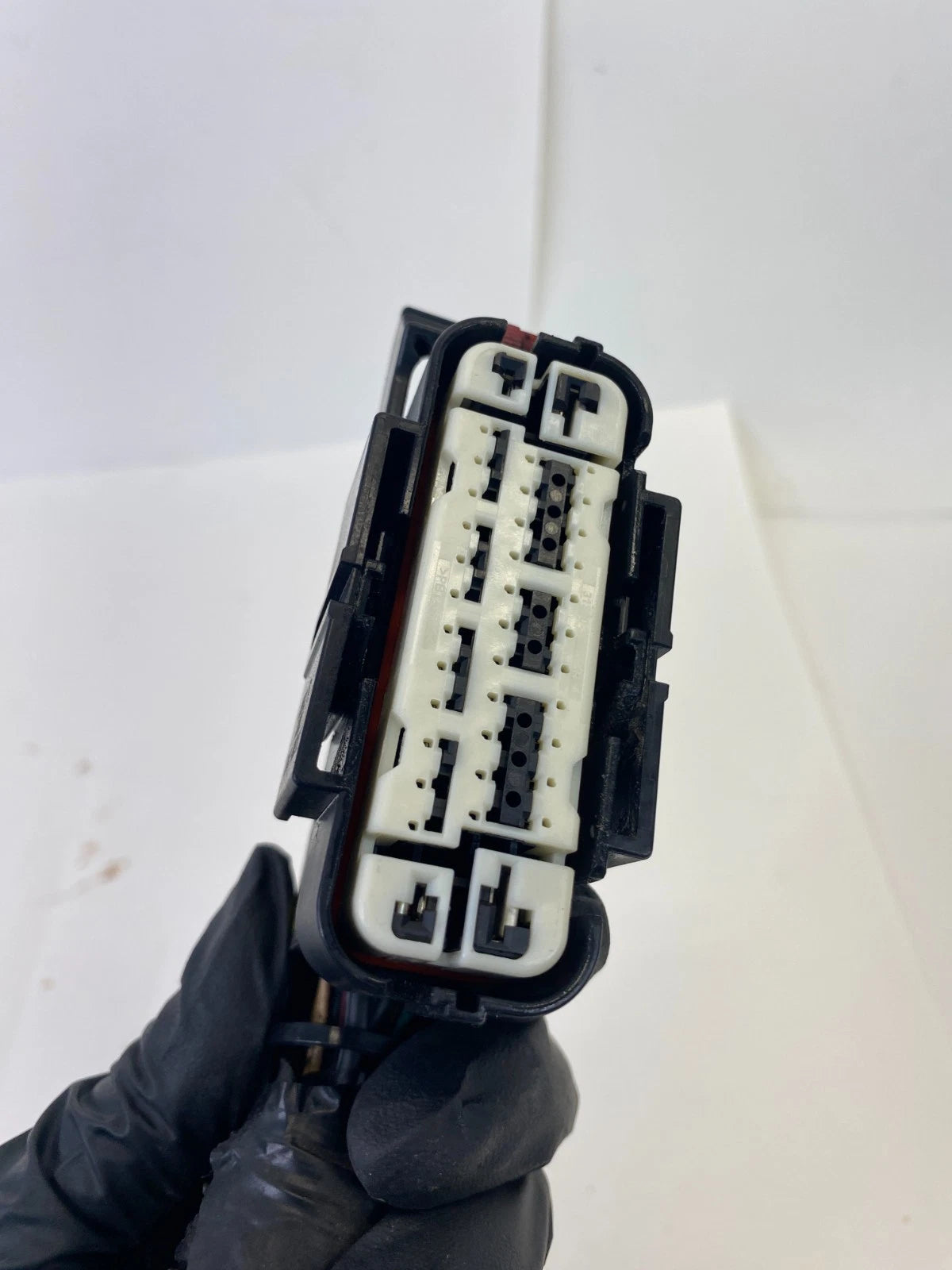 2011 2012 CHEVY MALIBU 2.4L FWD ABS BRAKE PUMP PLUG CONNECTOR PIGTAIL OEM