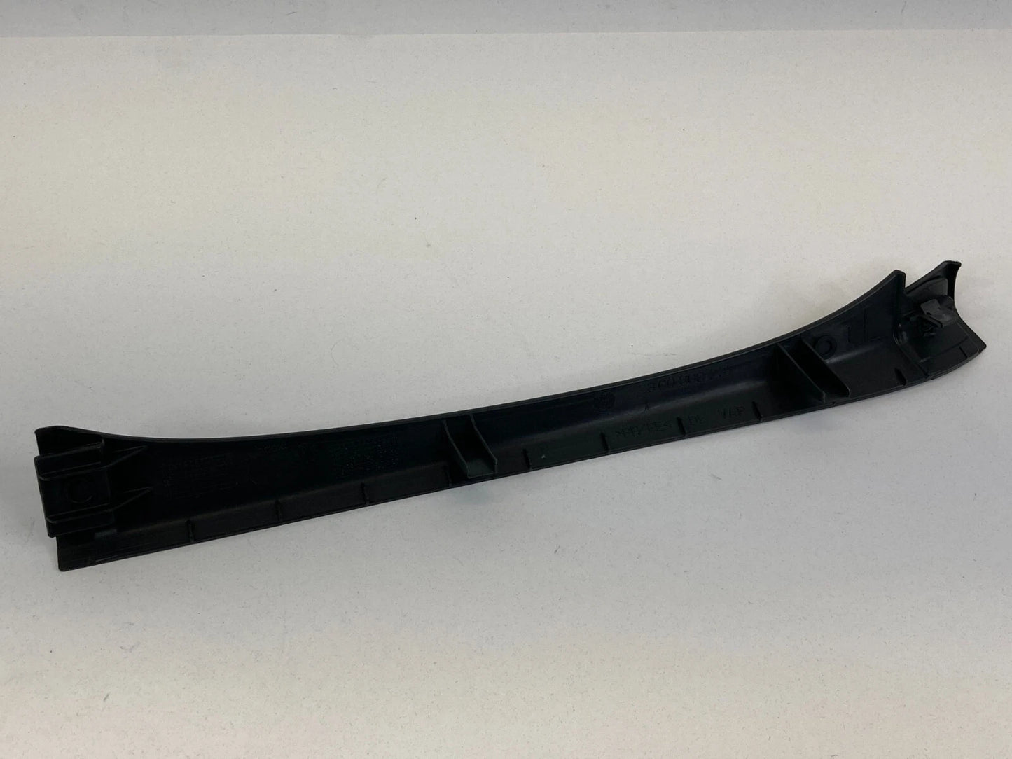 2006-2010 VOLKSWAGEN PASSAT INNER LEFT KICK PANEL TRIM LINING TRIM 3C0-868-237