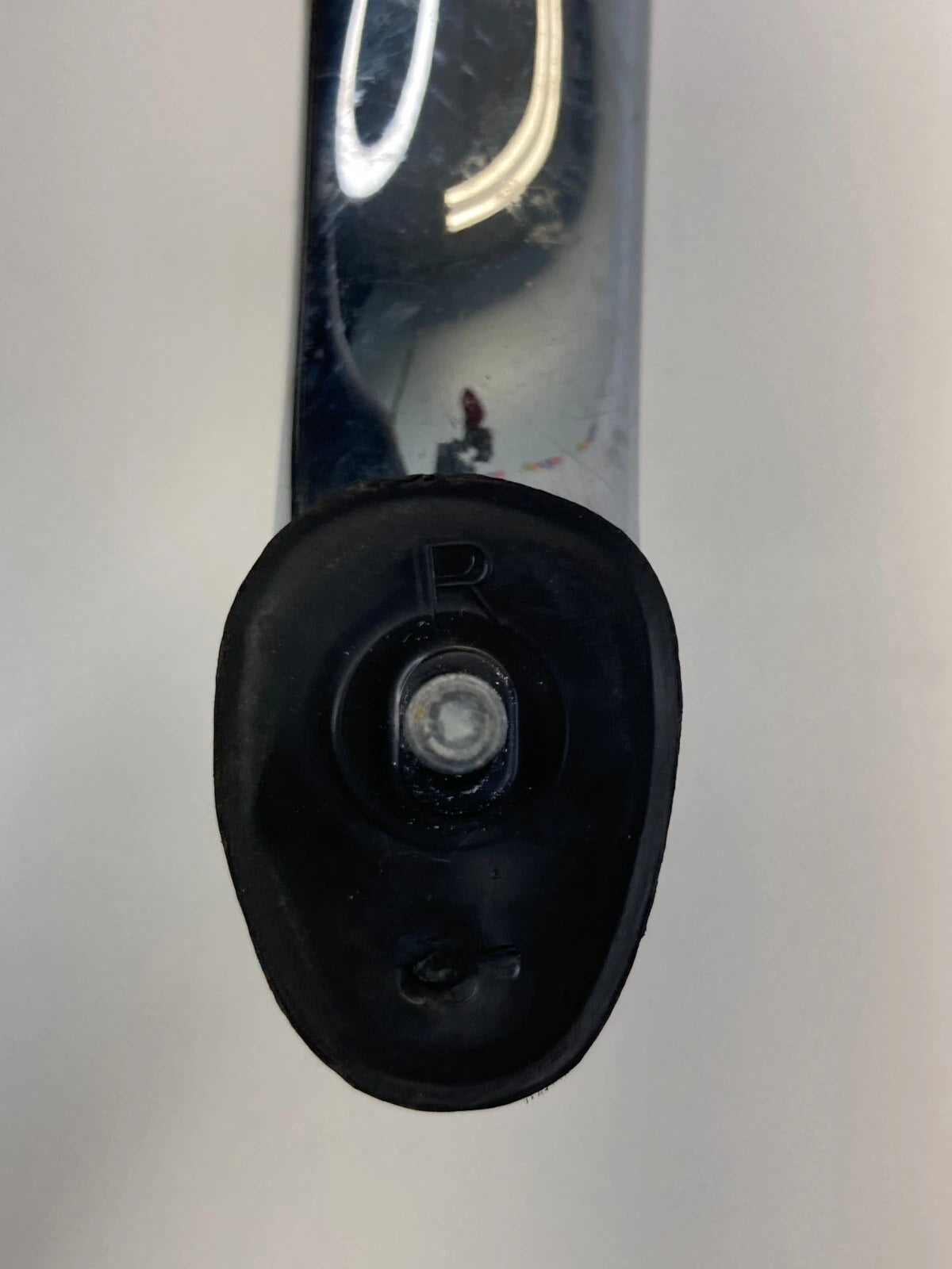 2001-2010 CHRYSLER PT CRUISER FRONT RIGHT EXTERIOR DOOR HANDLE ASSEMBLY OEM