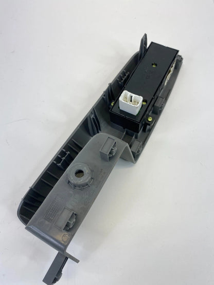 2009 2010 2011 KIA BORREGO REAR LEFT DOOR BACK WINDOW SWITCH W/ BEZEL OEM