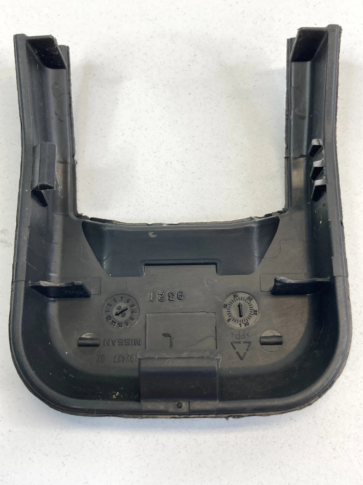 2007 08 09 10 11 2012 NISSAN ALTIMA SEAT TRACK END COVER CAP TRIM 1192427