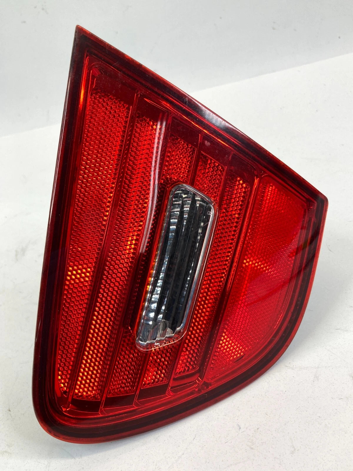 2007-2010 HYUNDAI ELANTRA SEDAN RIGHT TAILLIGHT INNER TAIL LAMP 924042H00 OEM