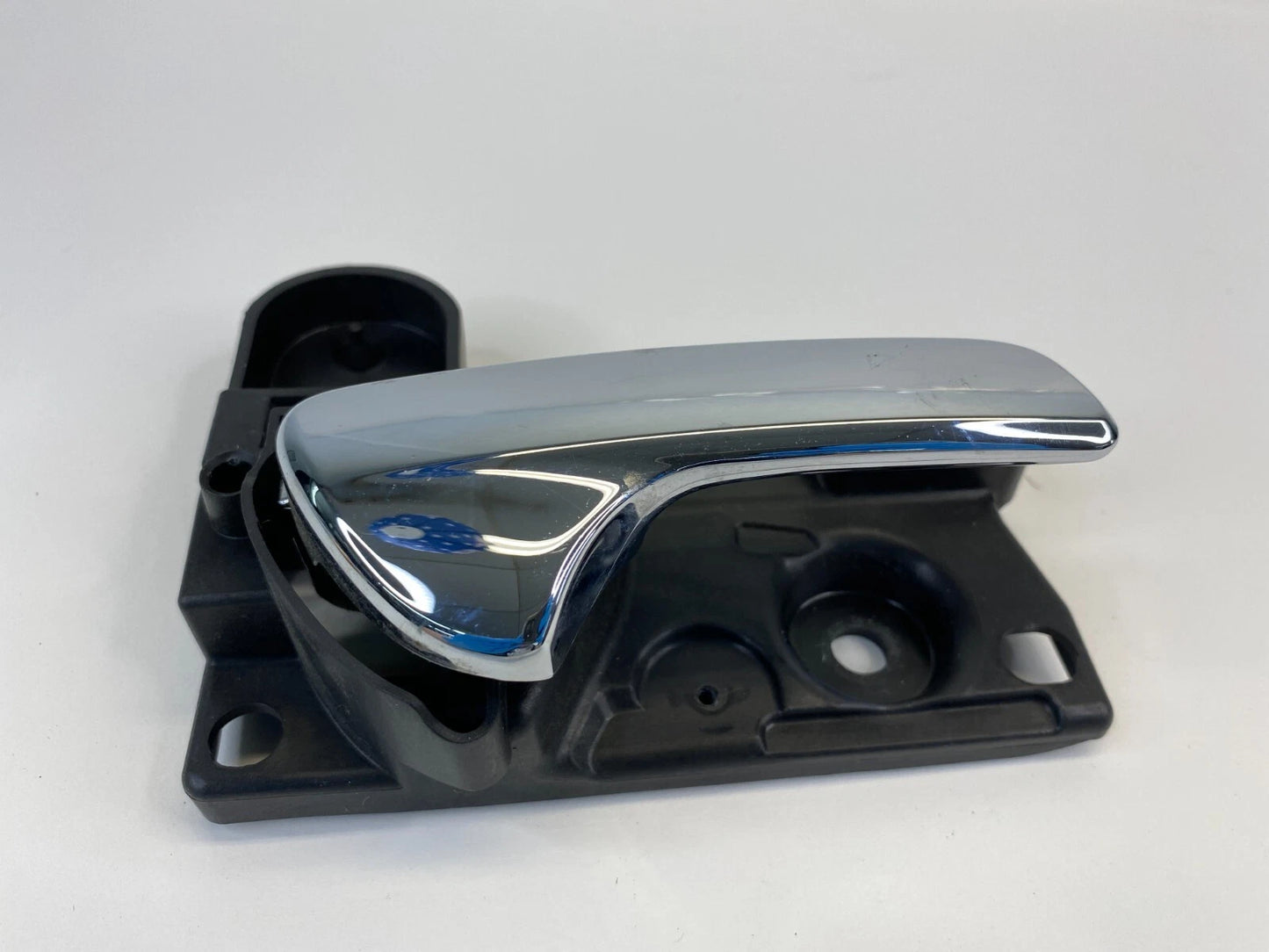 2011-2020 DODGE JOURNEY REAR RIGHT BACK INTERIOR INNER DOOR HANDLE 937072 OEM