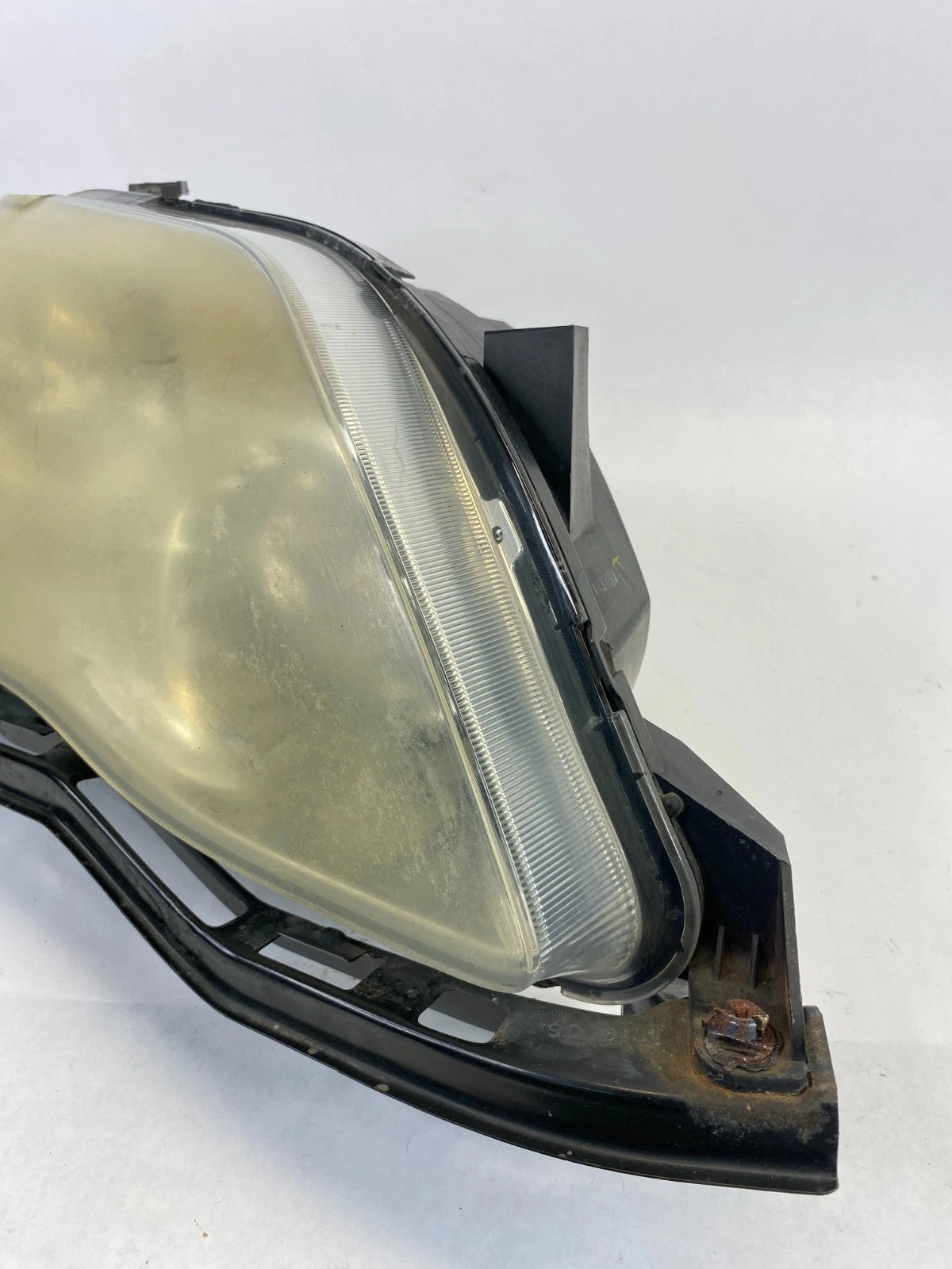 2005-2007 TOYOTA AVALON FRONT RIGHT PASSENGER HEADLIGHT HEADLAMP HALOGEN OEM